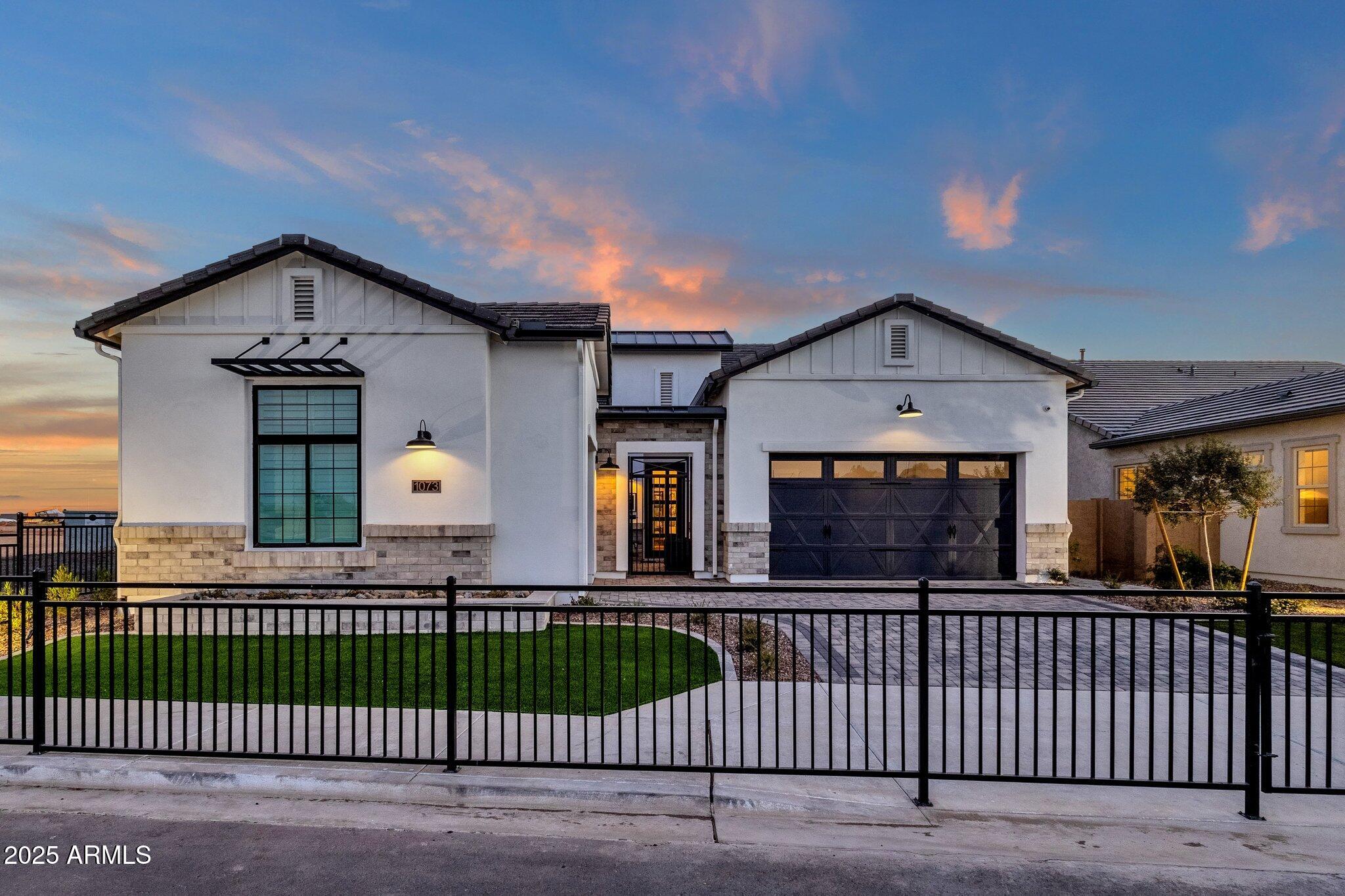 1160 E PEACH TREE Drive