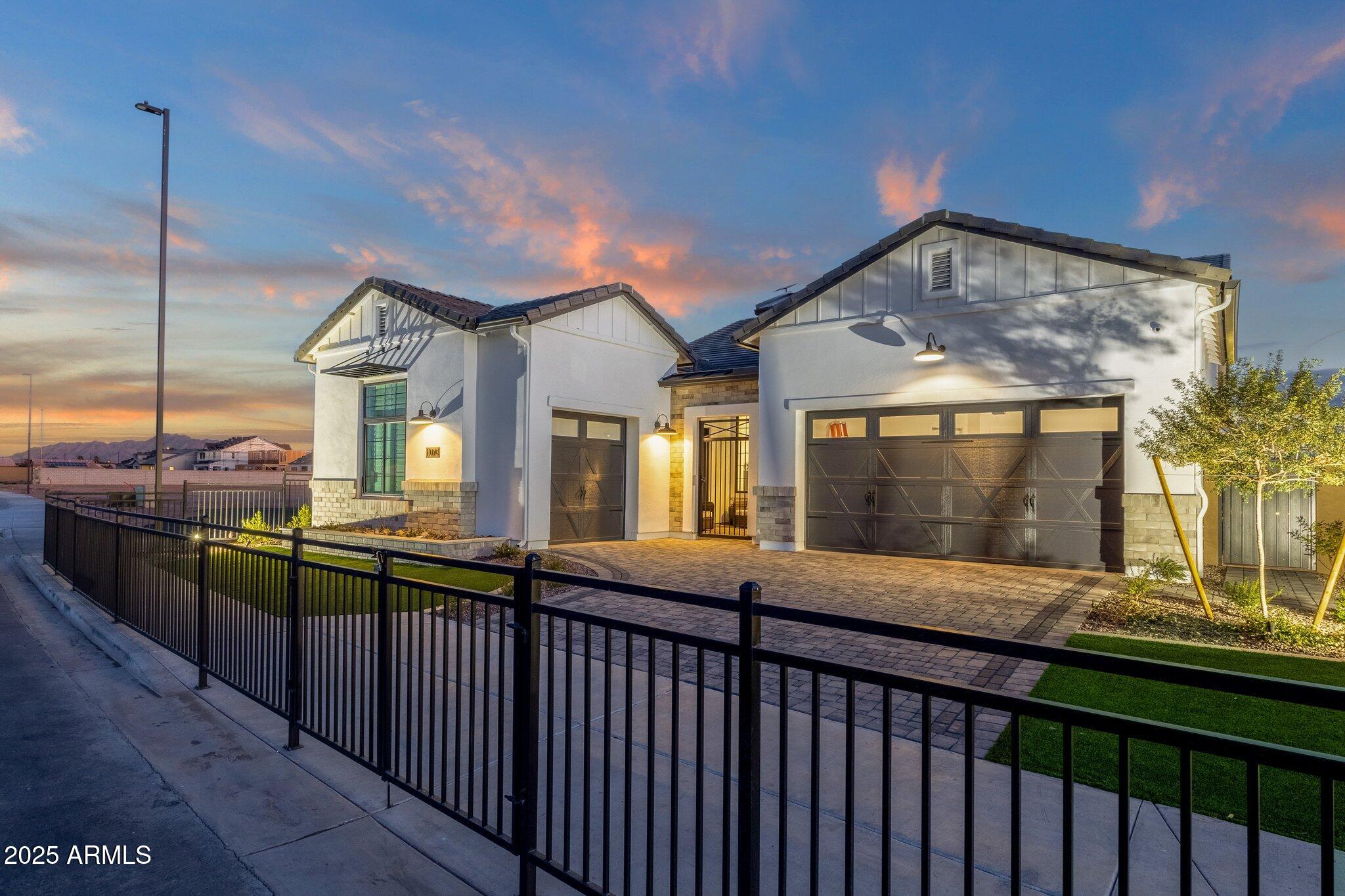 1160 E PEACH TREE Drive