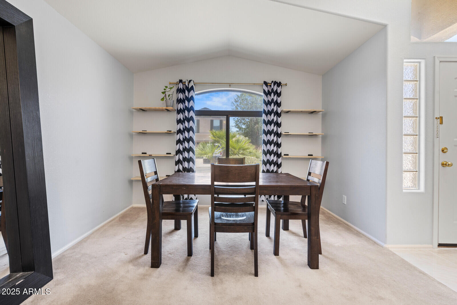 878 E Mountain View Road
