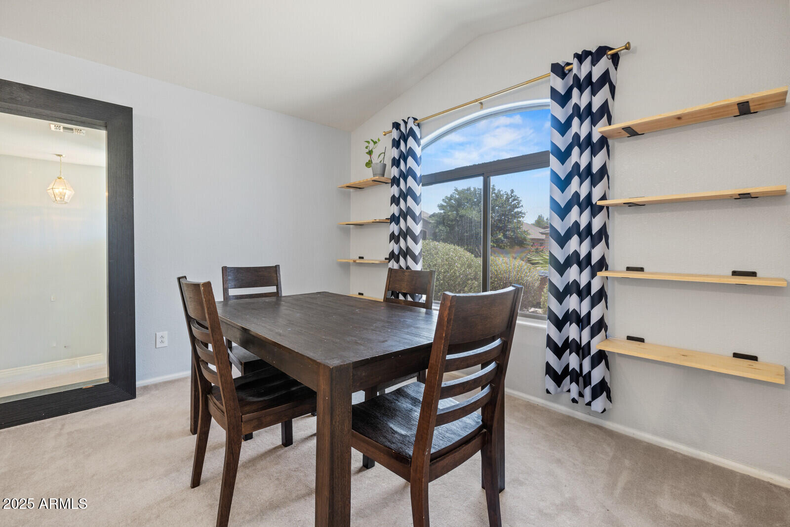 878 E Mountain View Road