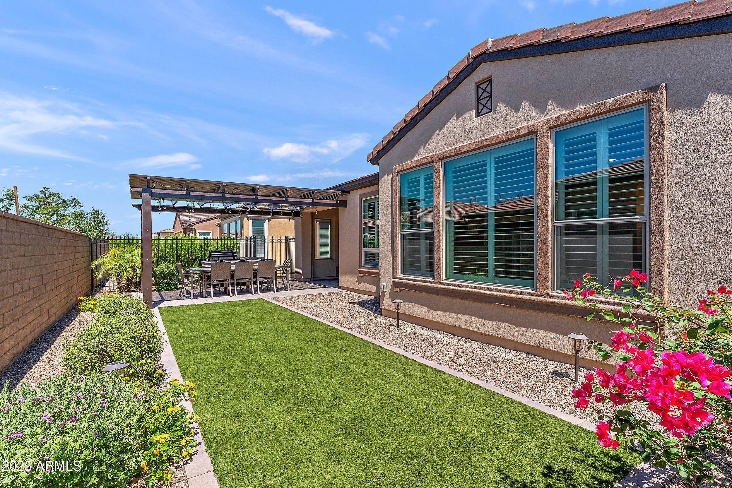 129 E Los Andes Lane