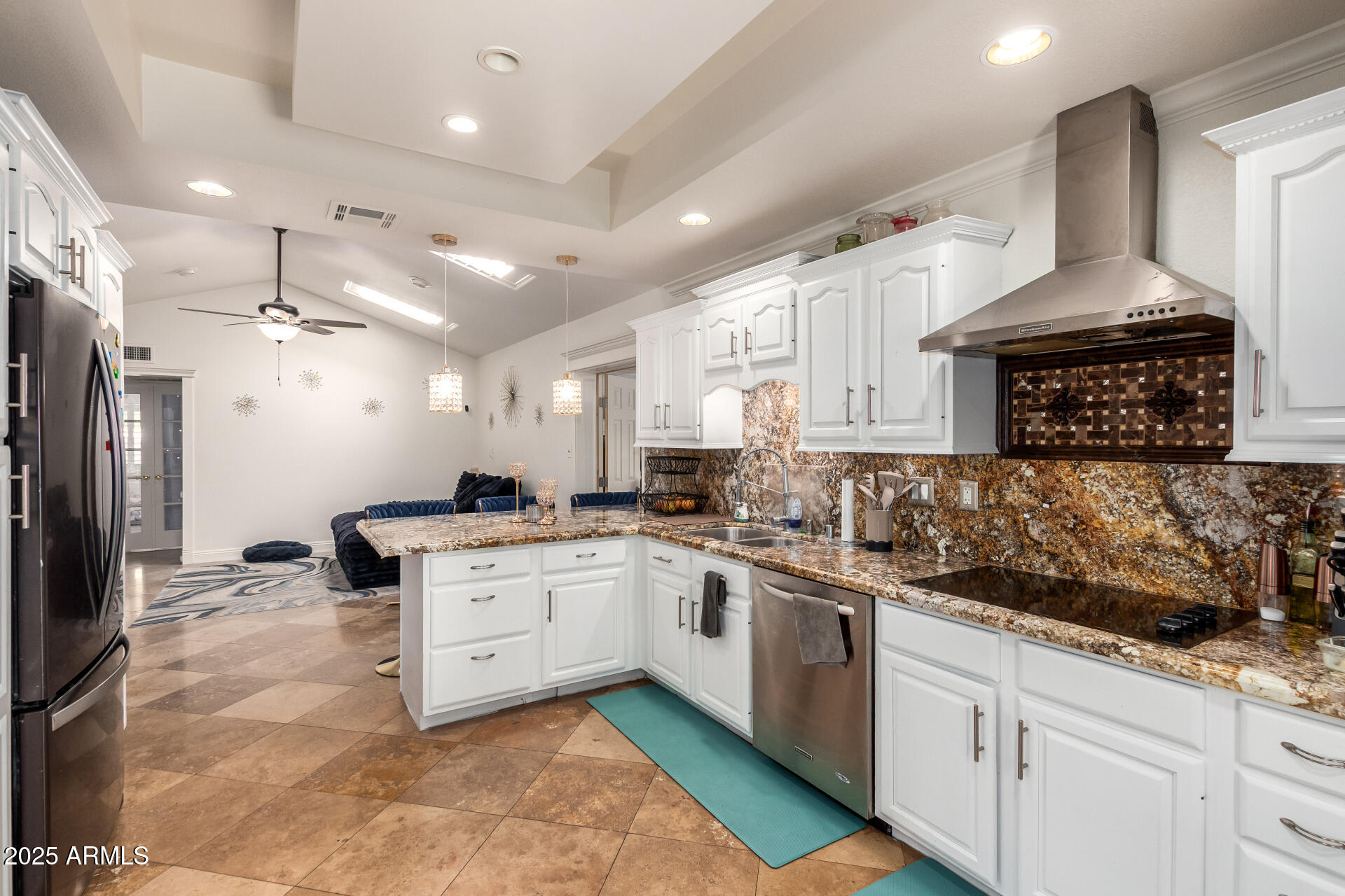 4627 W LAURIE Lane