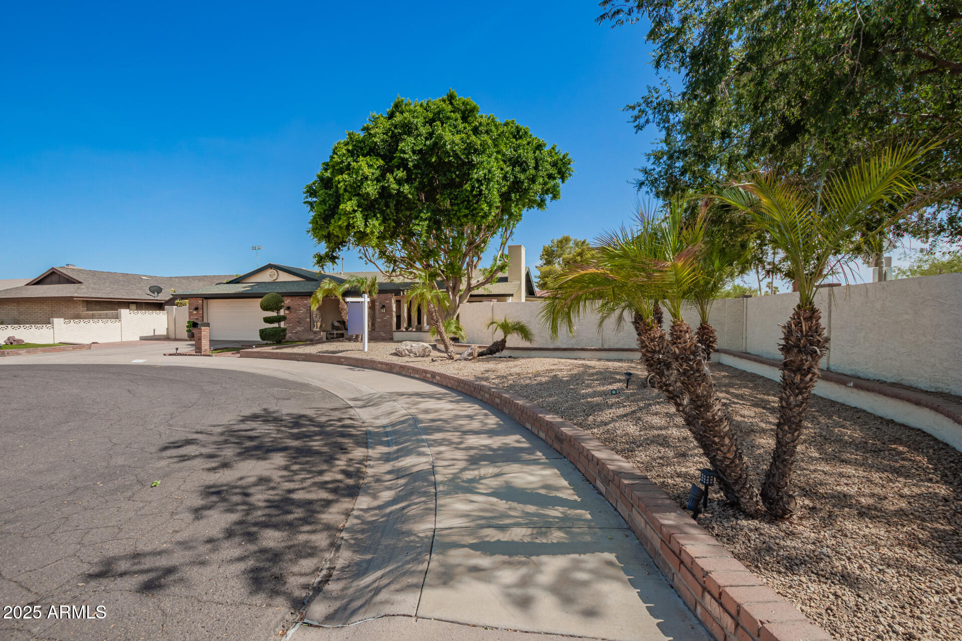 4627 W LAURIE Lane
