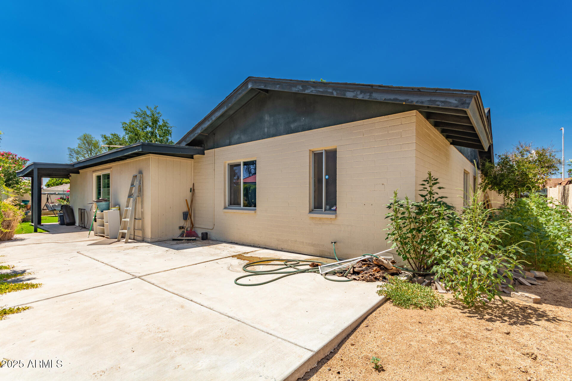 4627 W LAURIE Lane