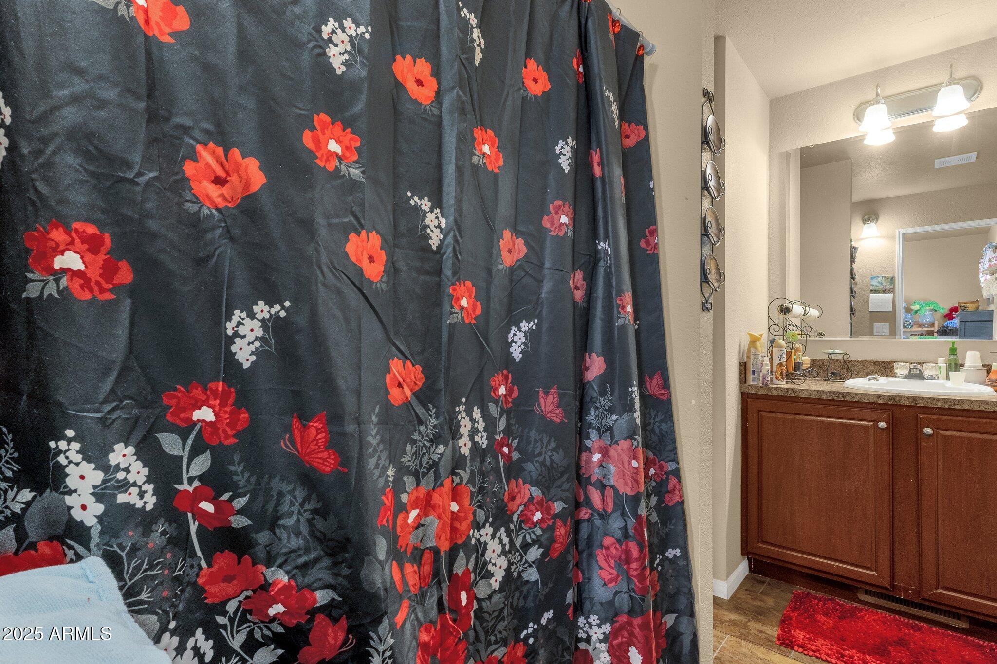 8421 E MAIN Street, 116