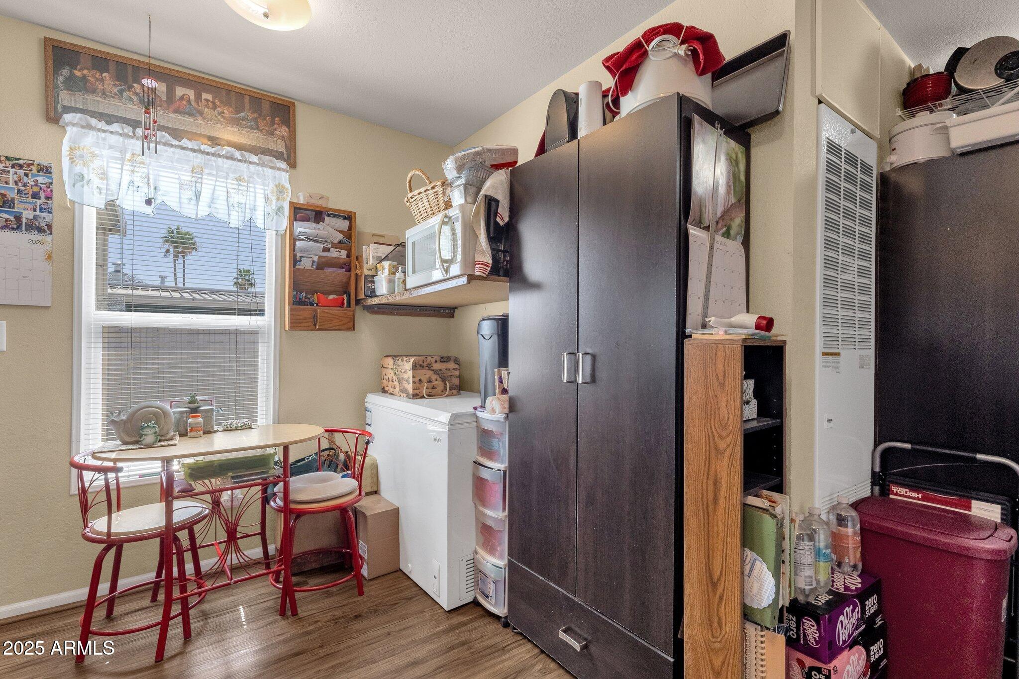 8421 E MAIN Street, 116