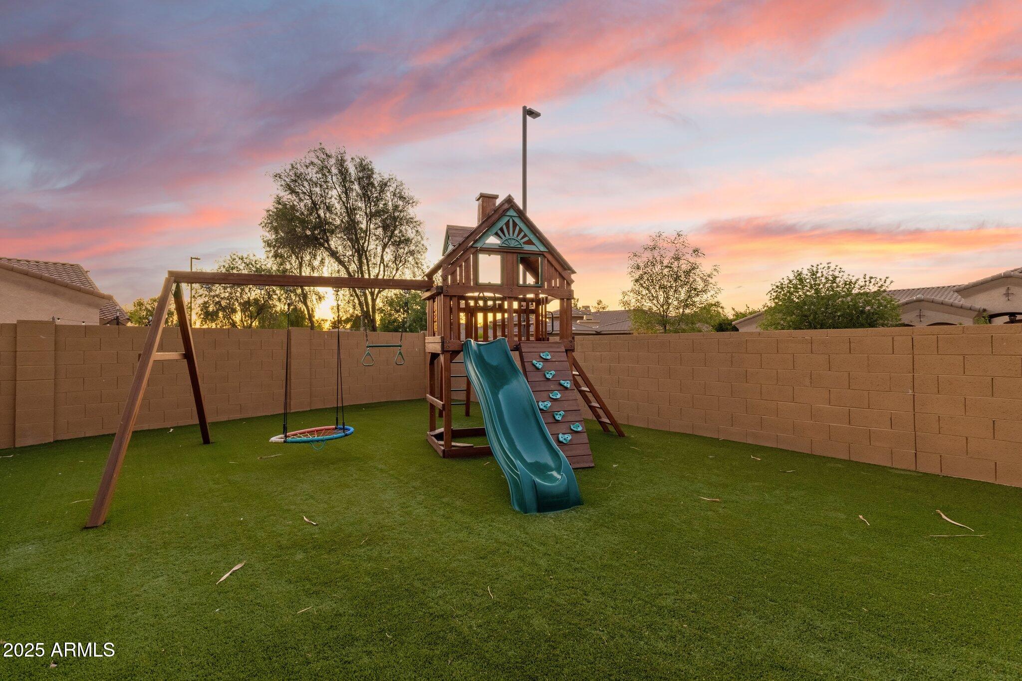 4204 S WINTER Lane