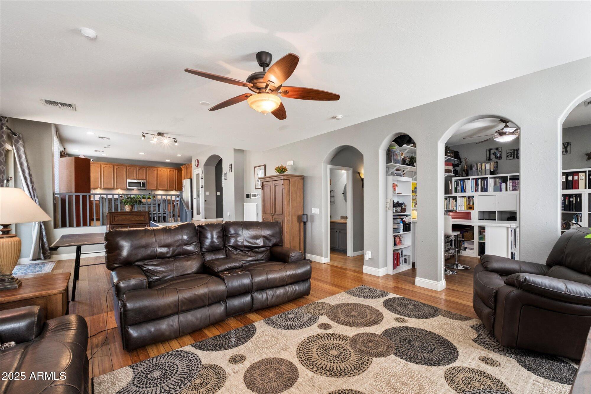 10526 E LOMITA Avenue