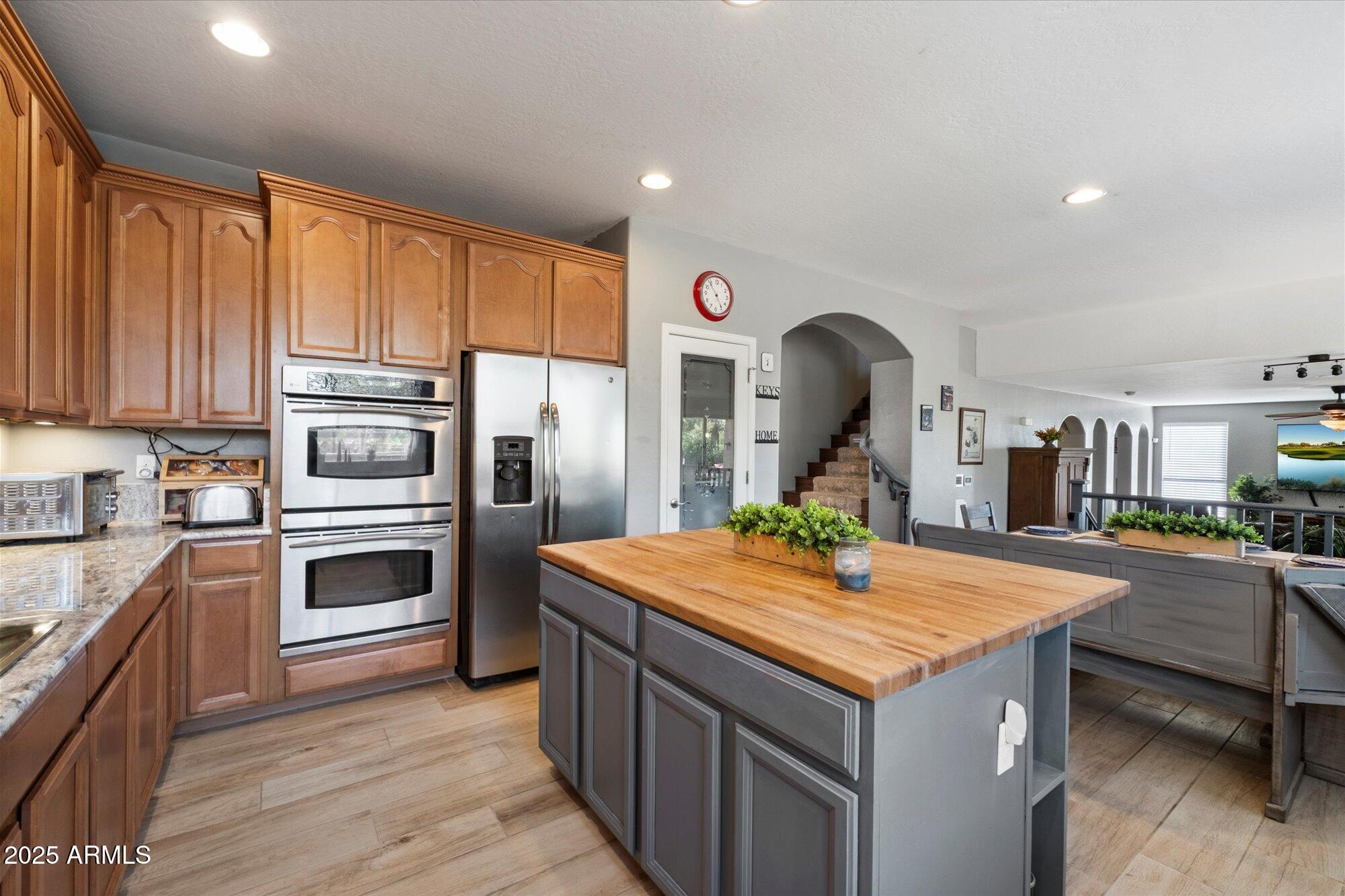 10526 E LOMITA Avenue