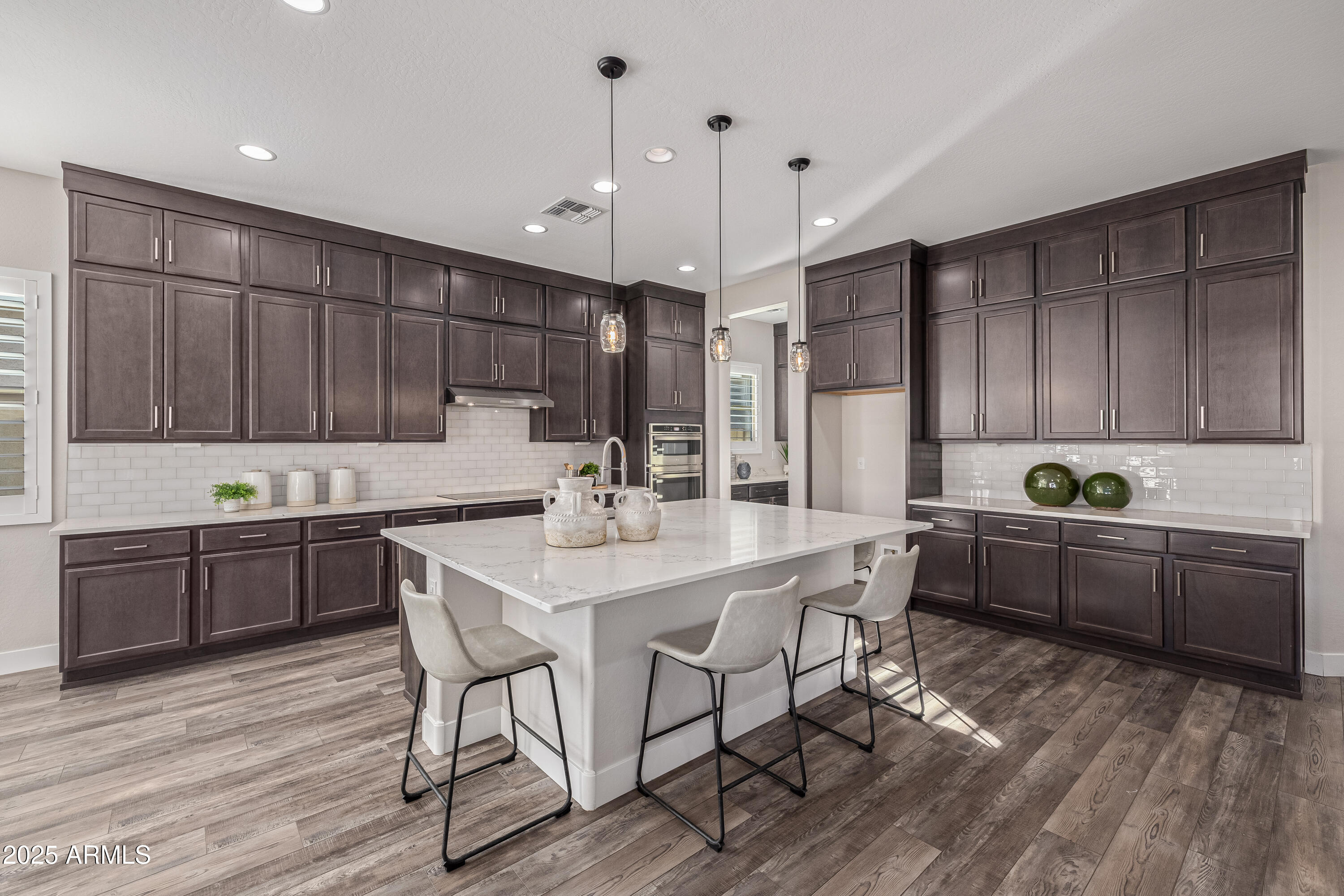 9809 E STROBE Avenue