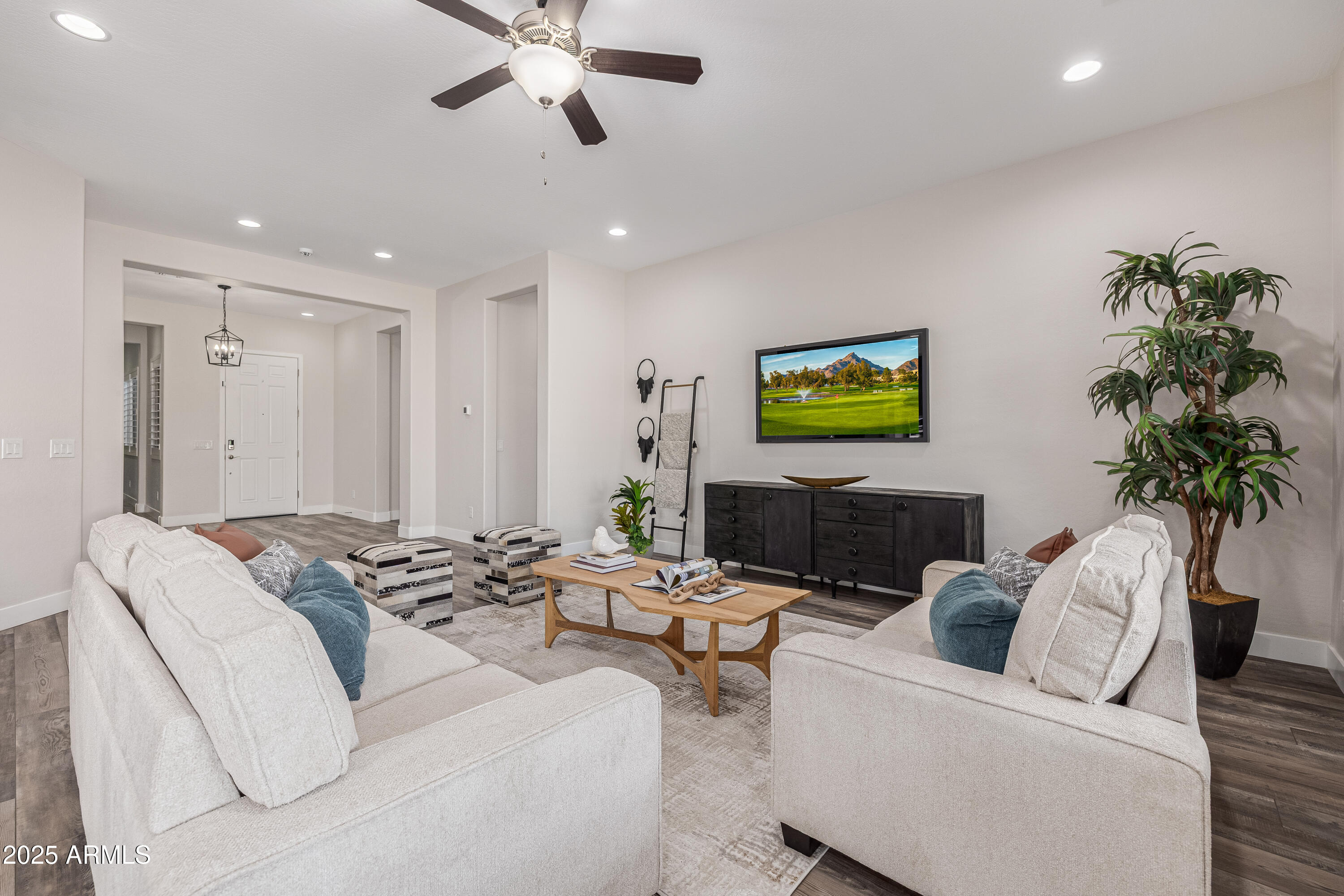 9809 E STROBE Avenue