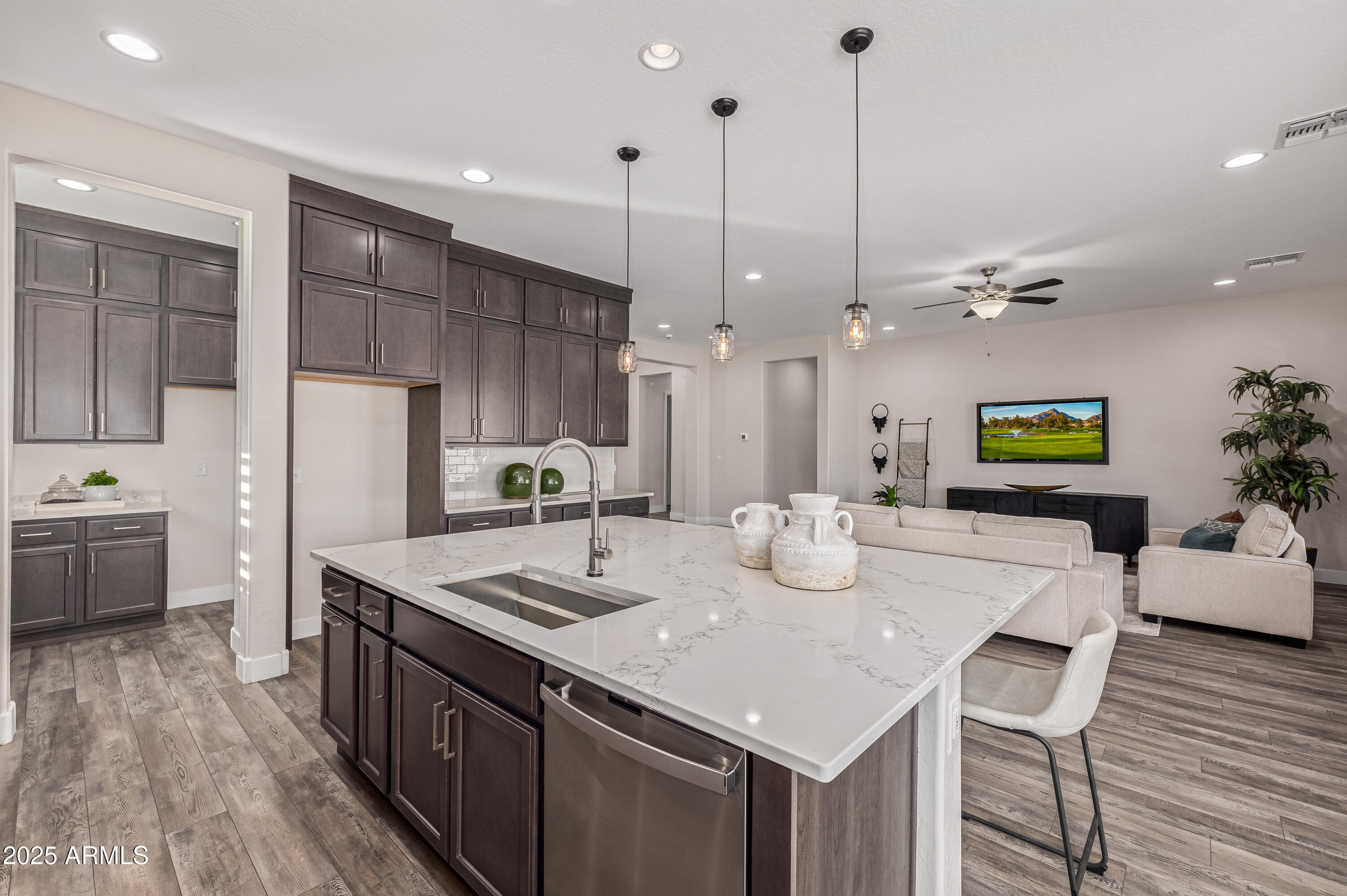 9809 E STROBE Avenue