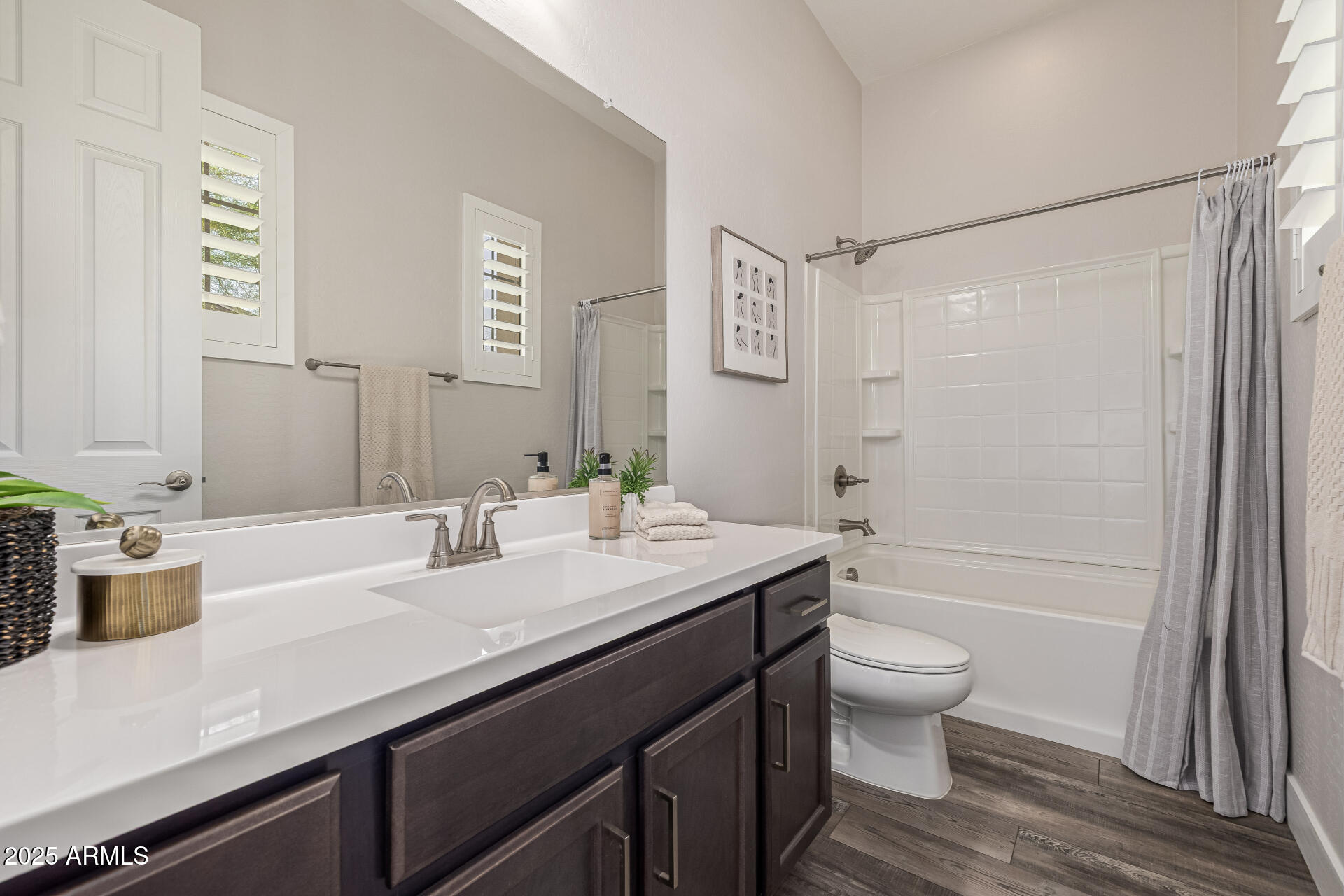 9809 E STROBE Avenue