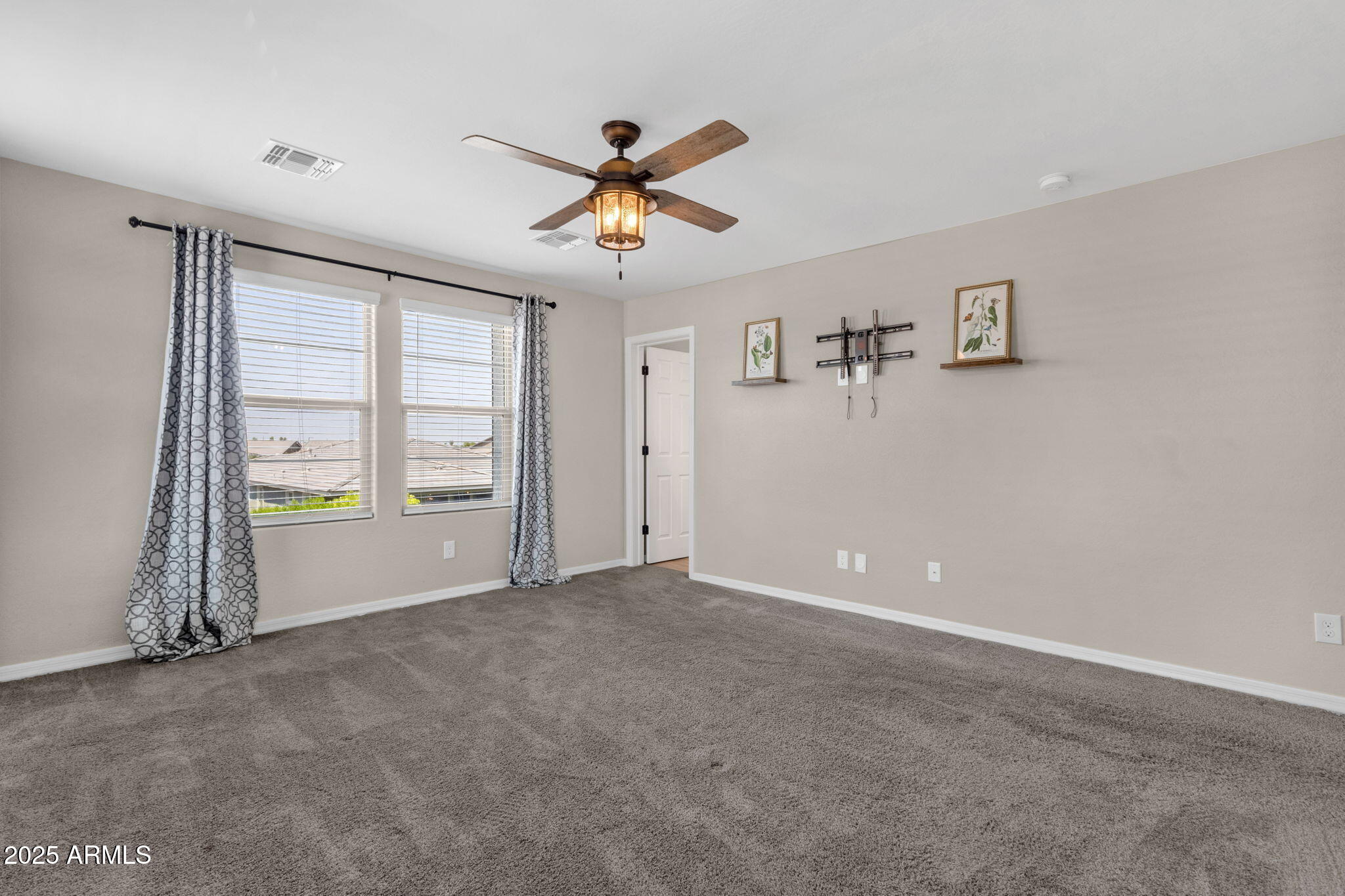 21524 S 225 Way