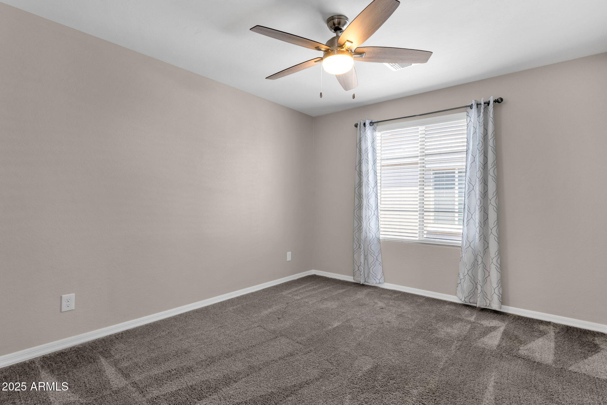 21524 S 225 Way