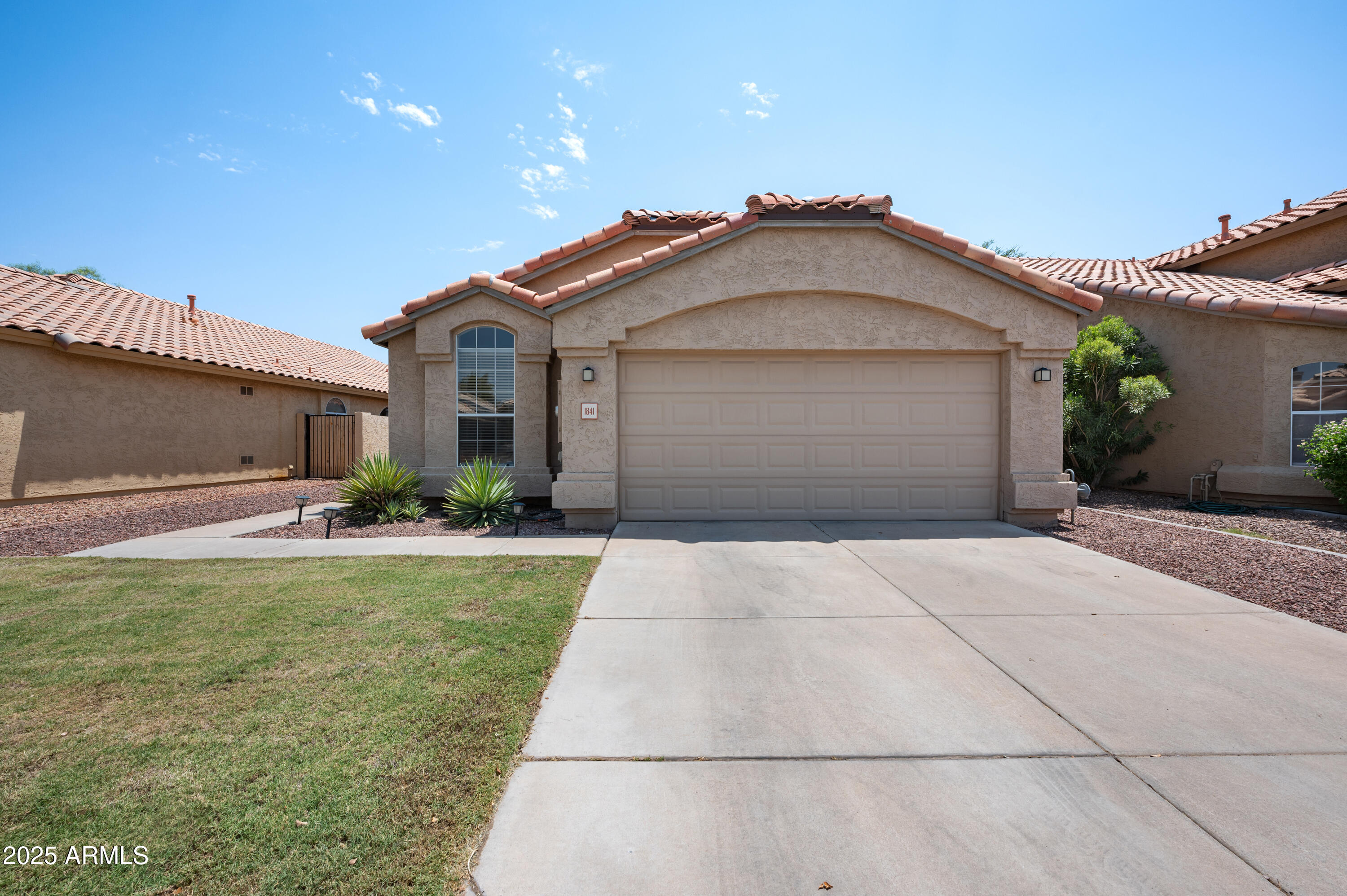 1841 W Derringer Way