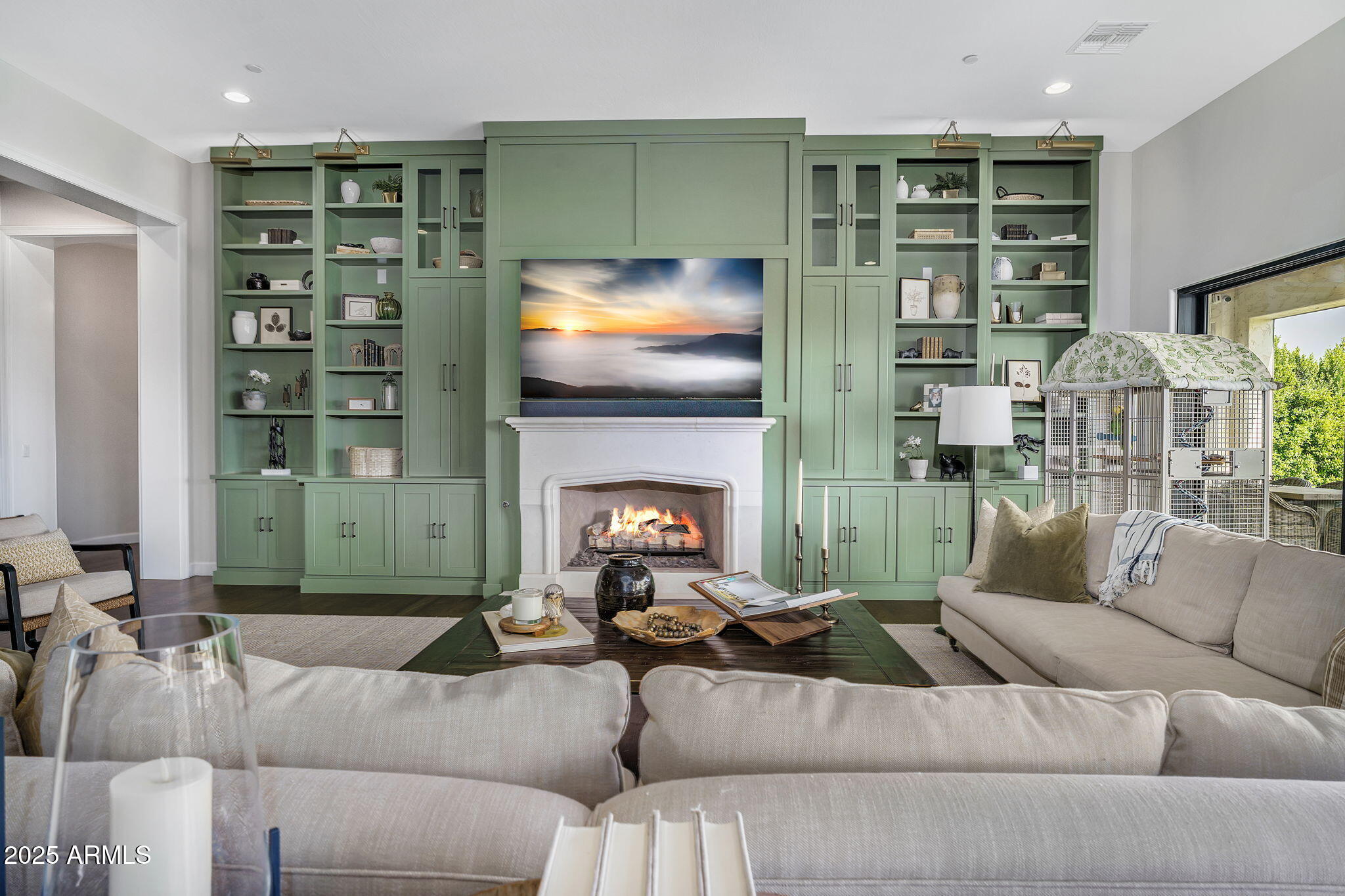 4037 E MINTON Circle