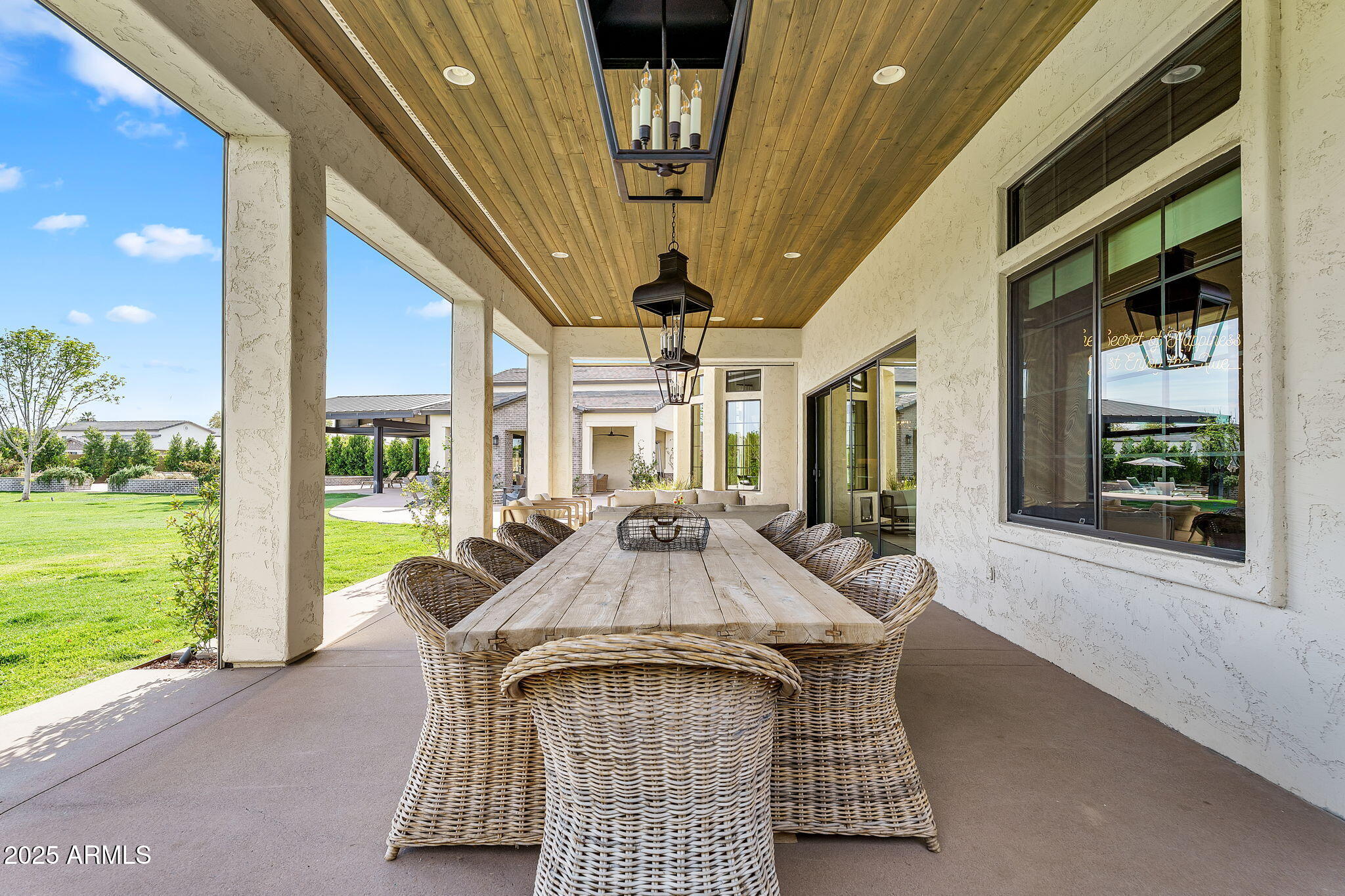 4037 E MINTON Circle