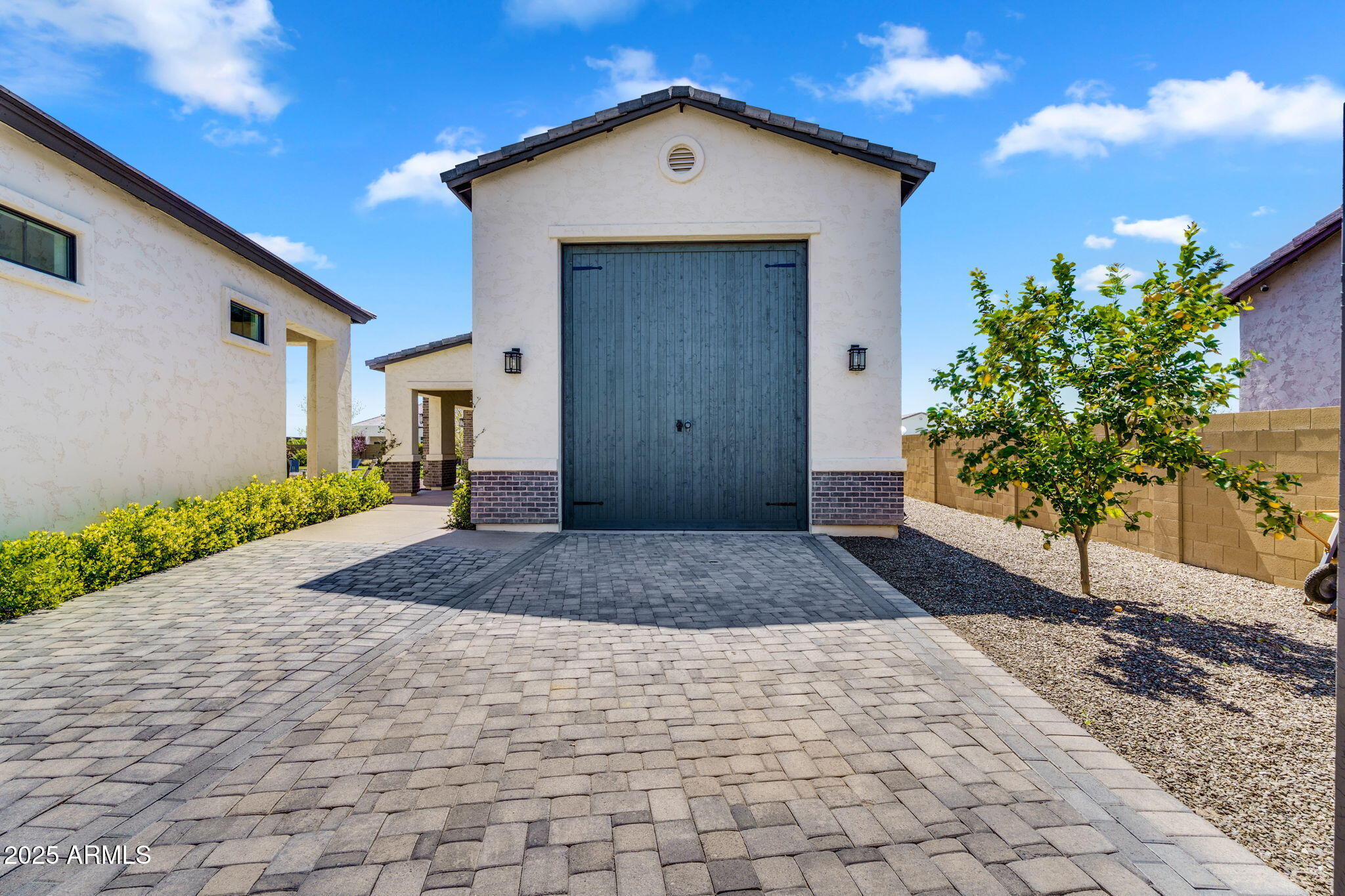 4037 E MINTON Circle