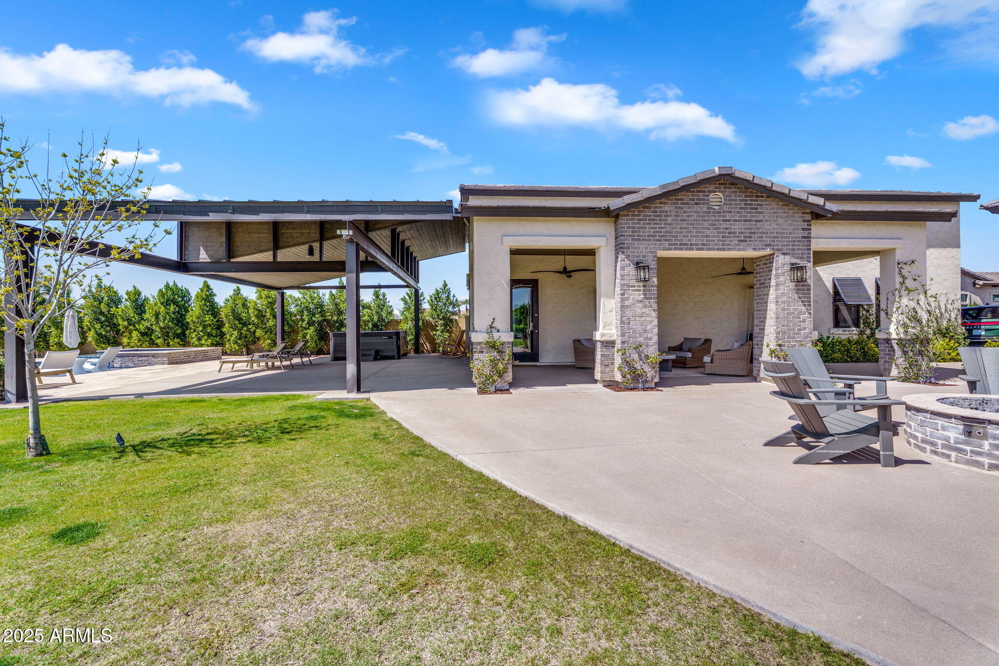 4037 E MINTON Circle