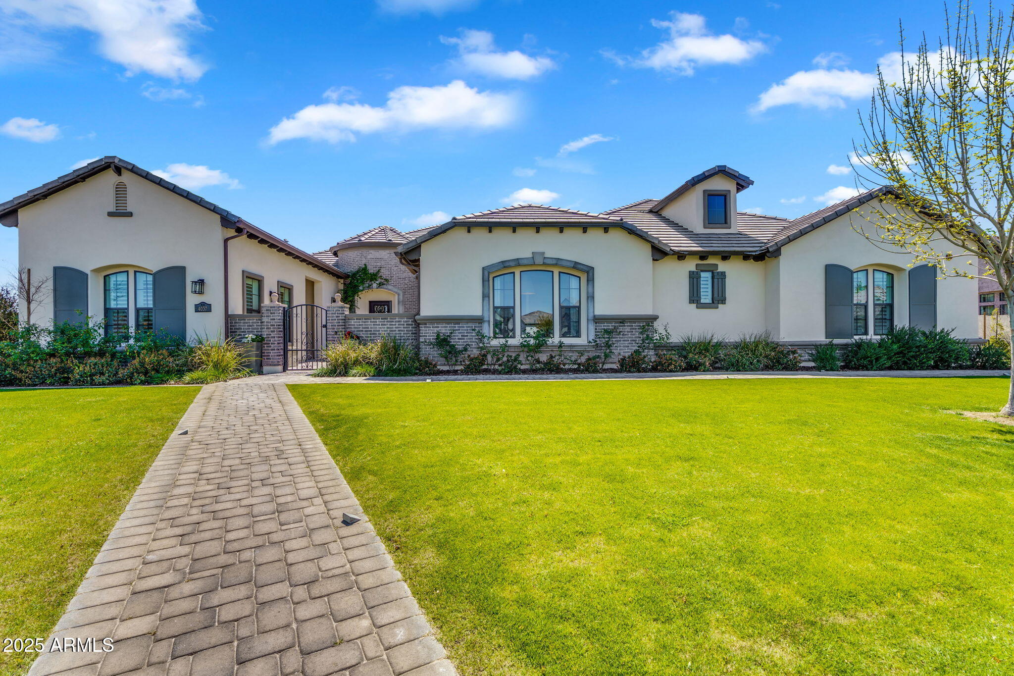 4037 E MINTON Circle