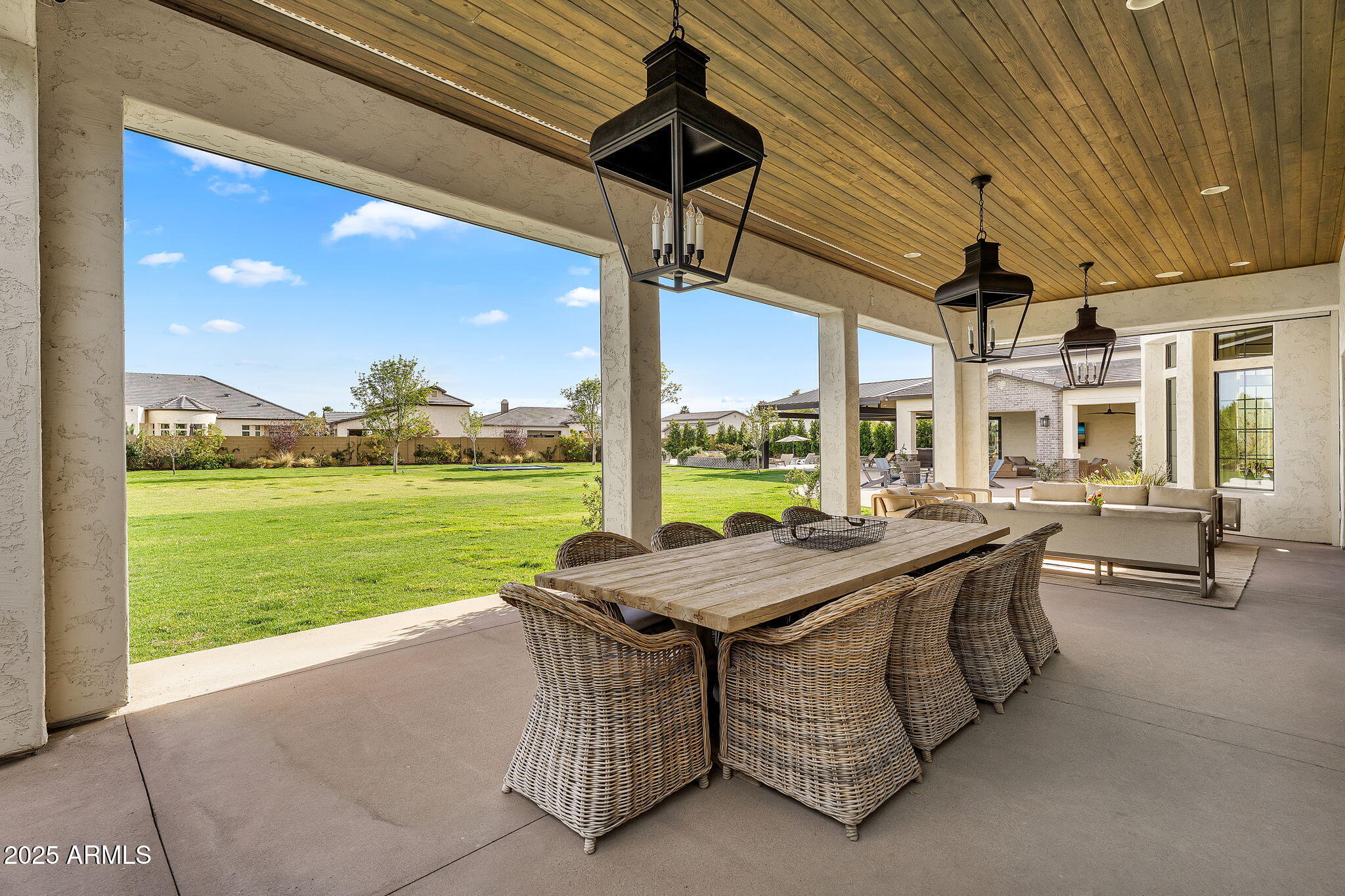 4037 E MINTON Circle