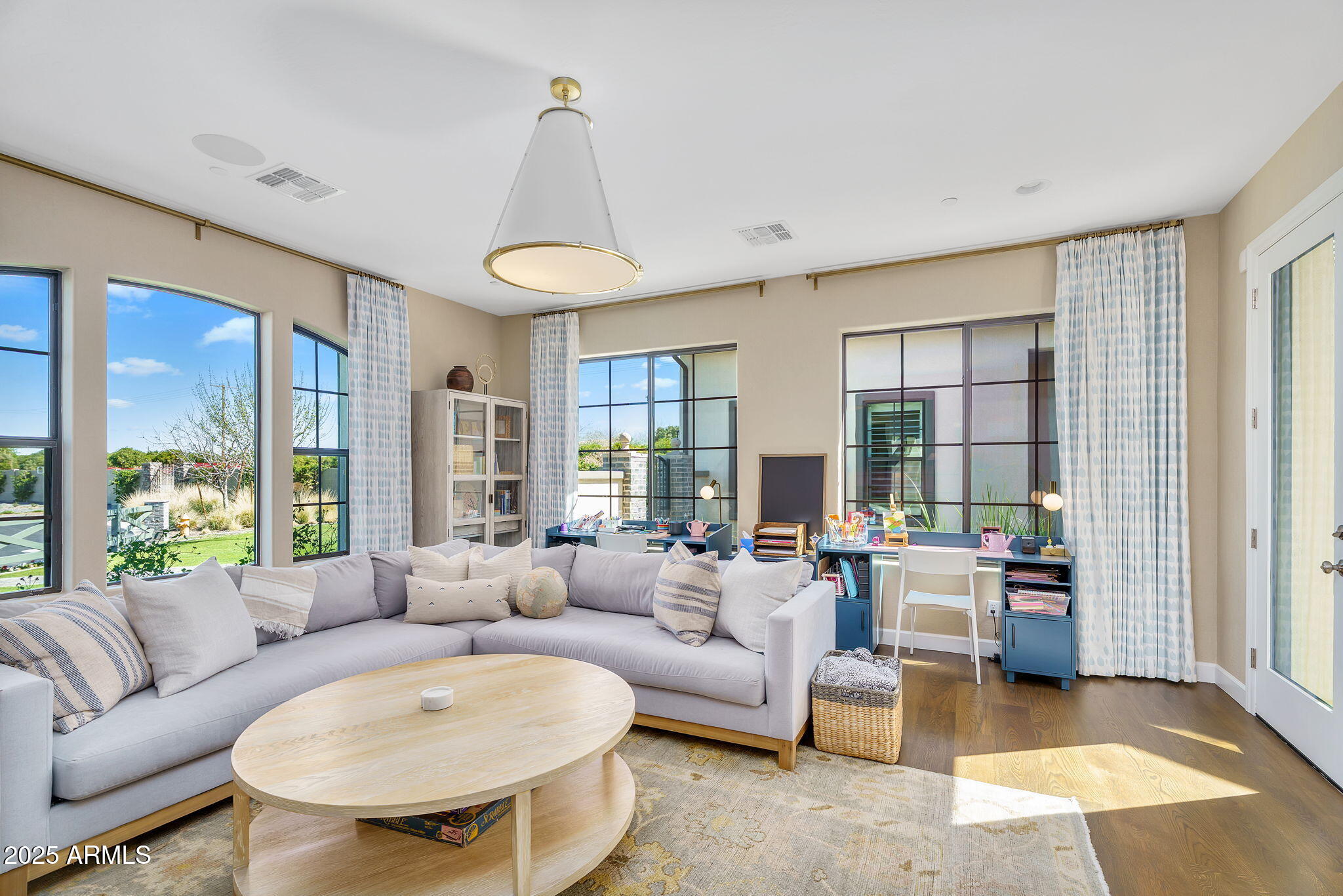 4037 E MINTON Circle