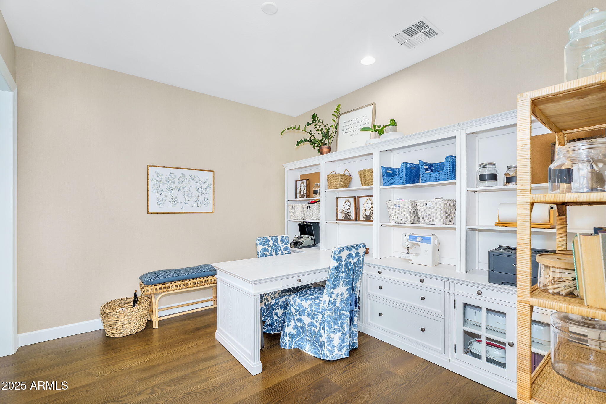 4037 E MINTON Circle