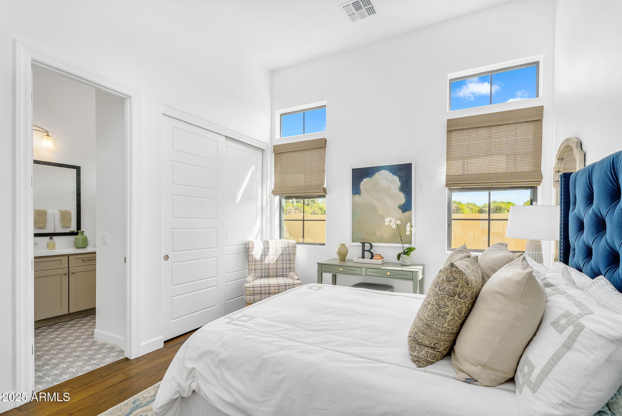 4037 E MINTON Circle