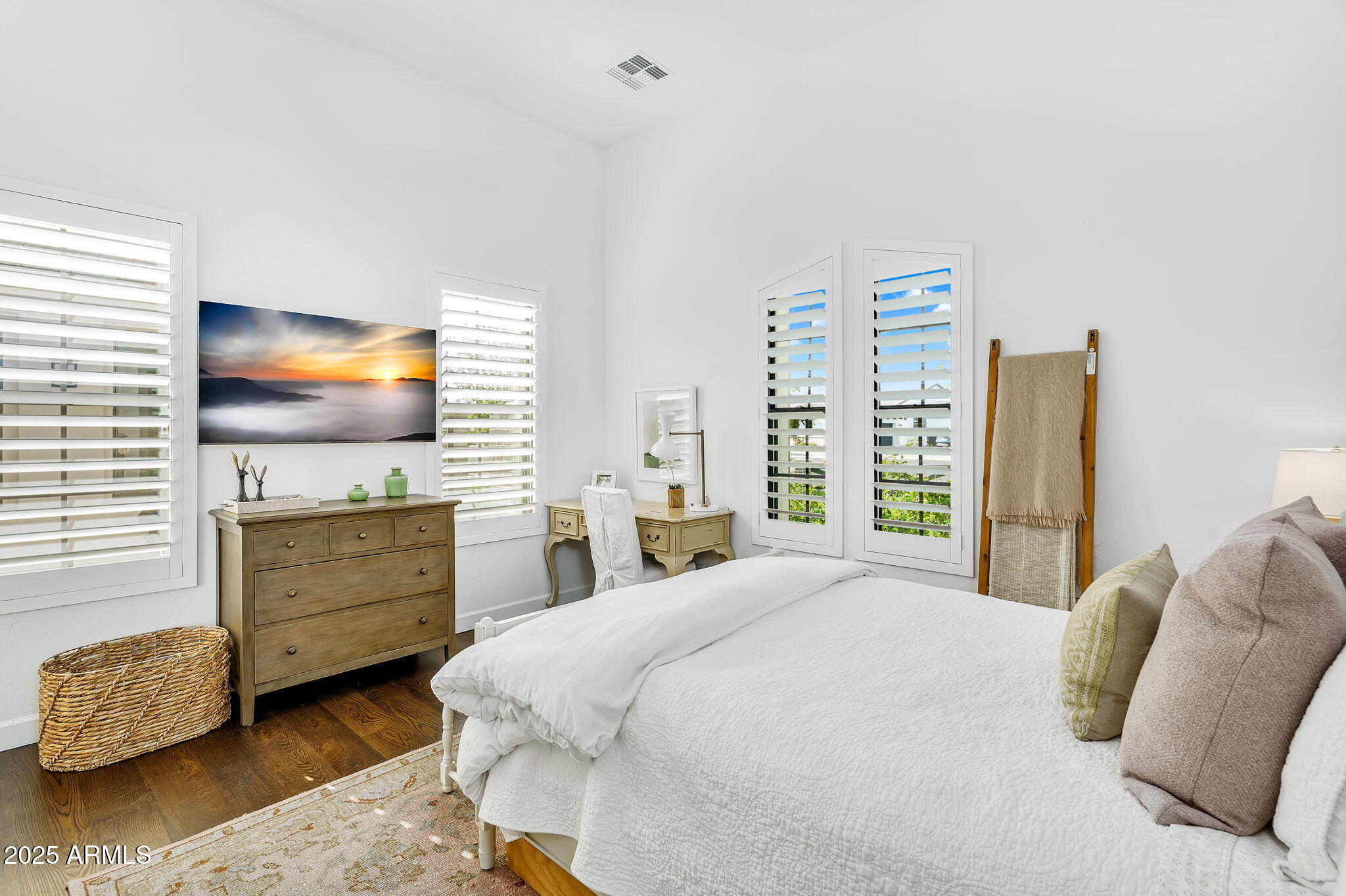 4037 E MINTON Circle