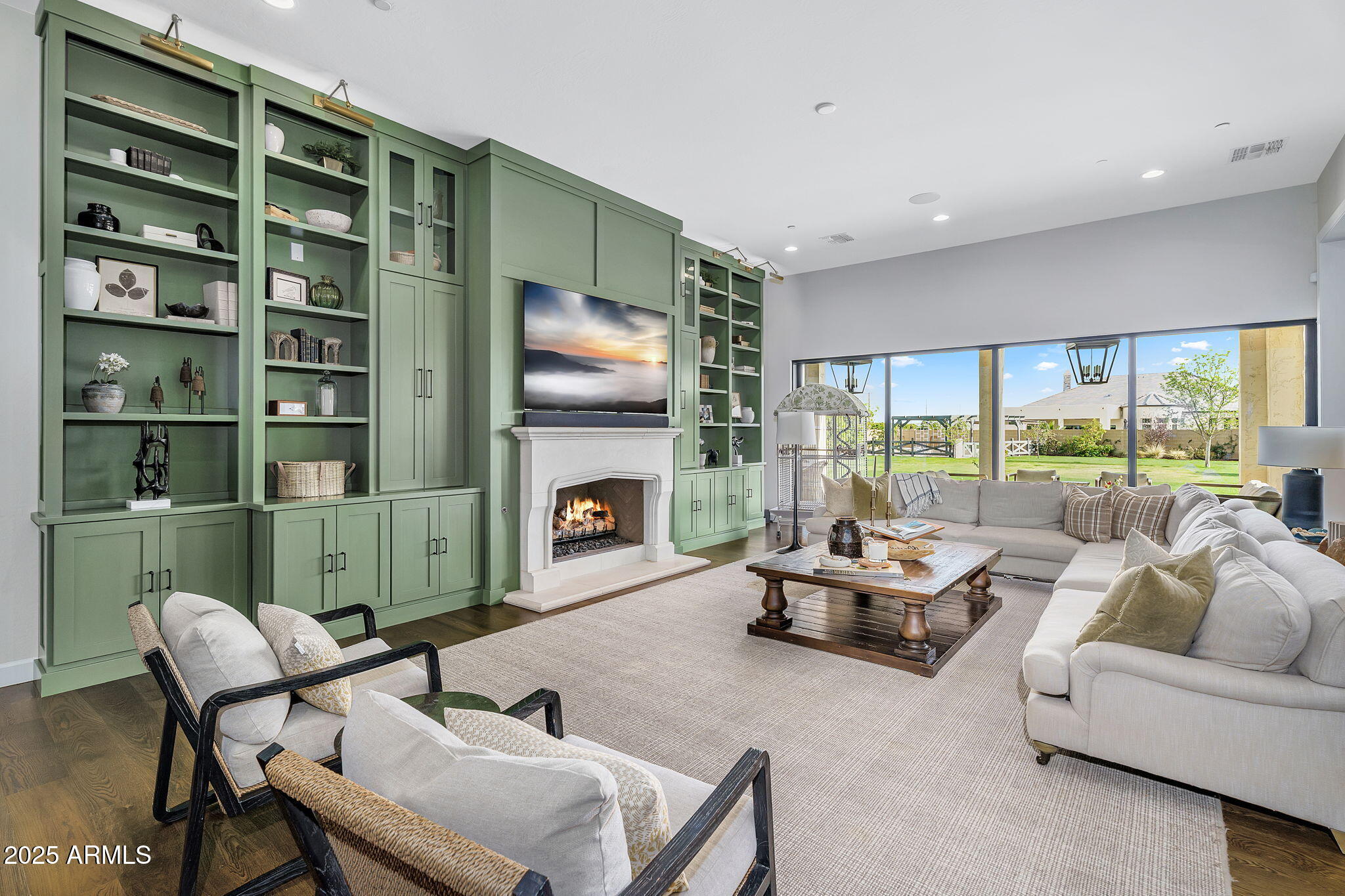 4037 E MINTON Circle