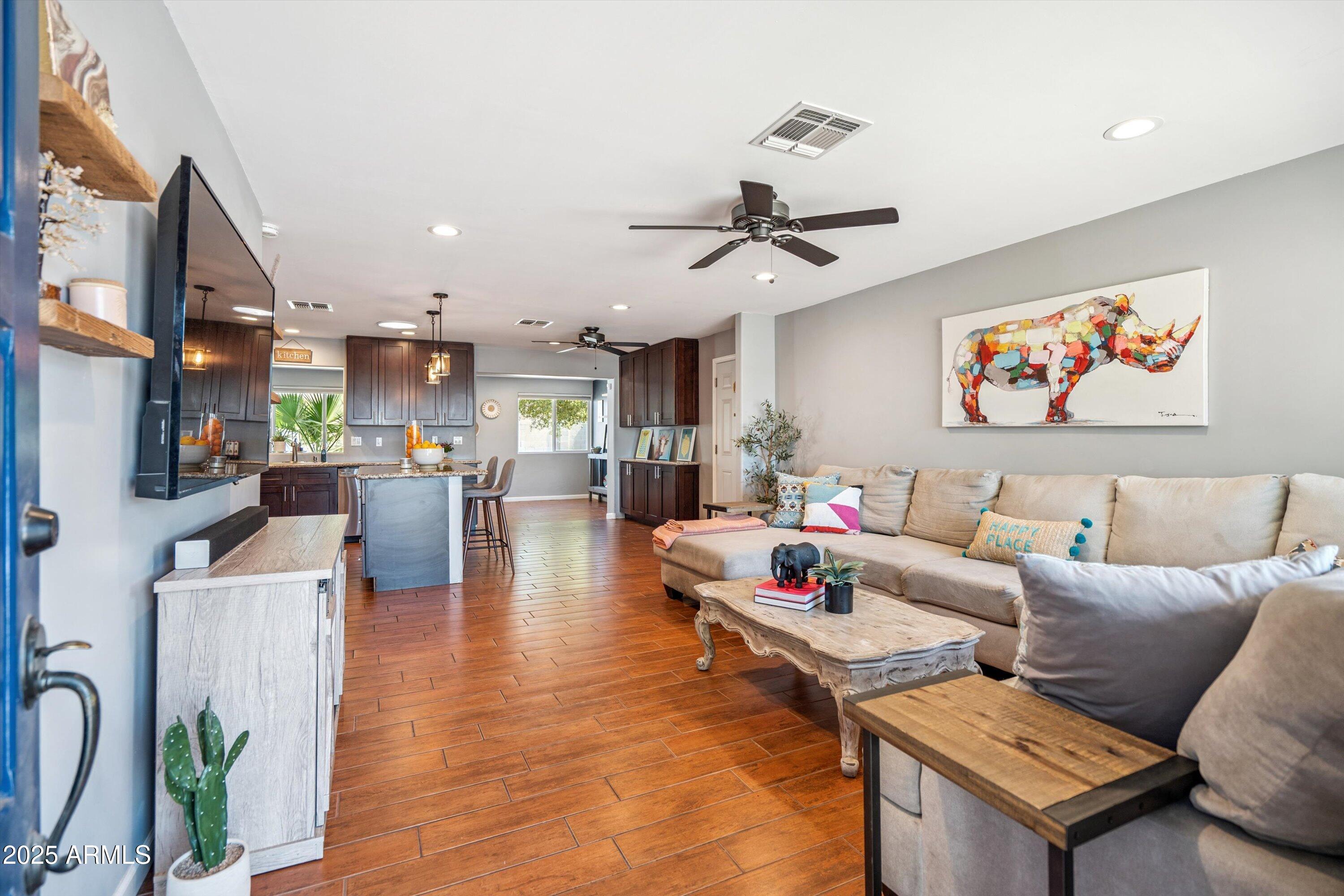 1212 E ECHO Lane