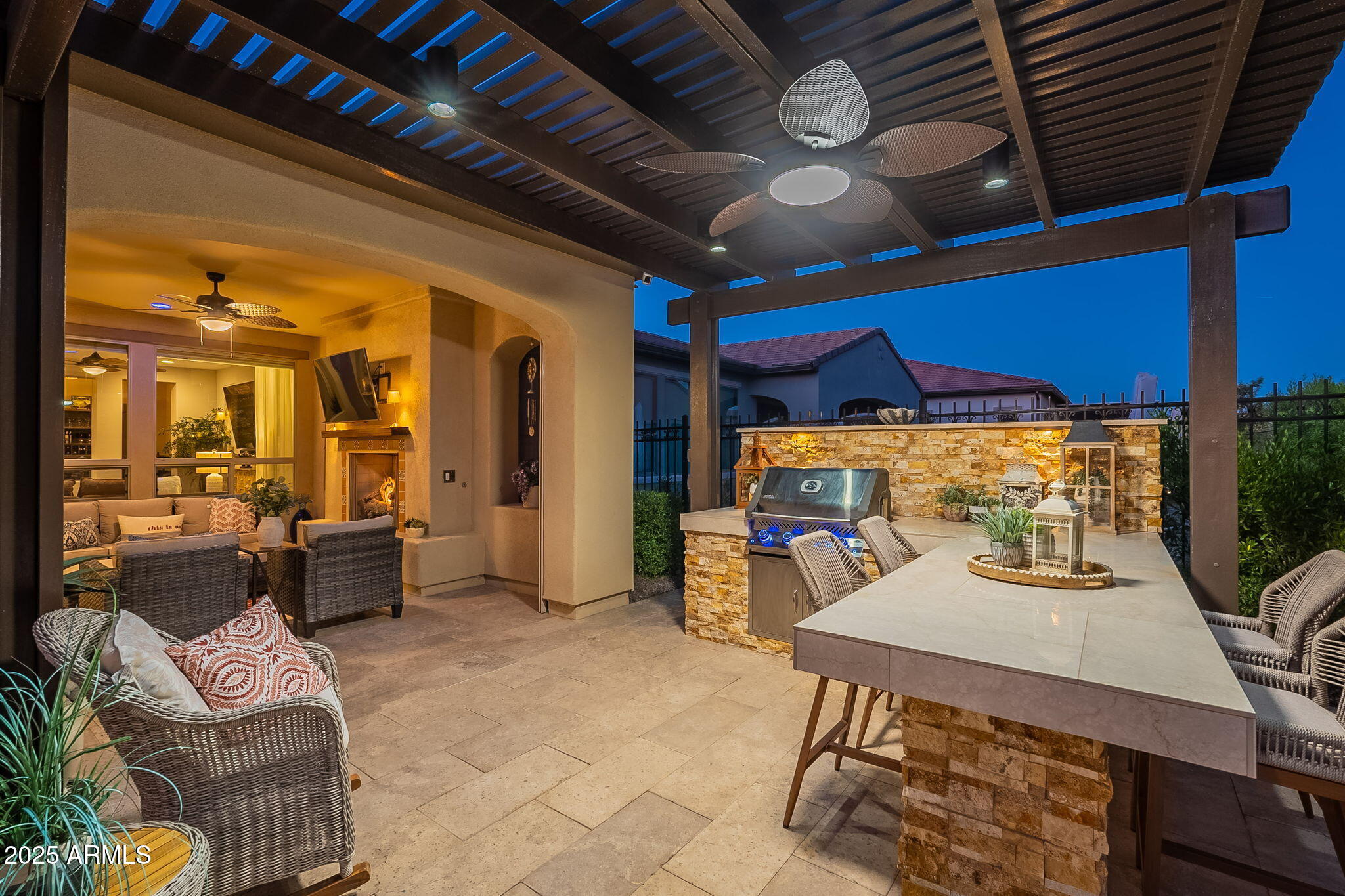 429 E VETERANS Way