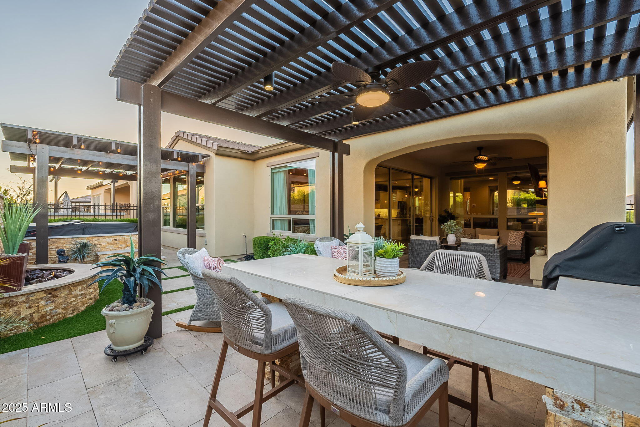 429 E VETERANS Way