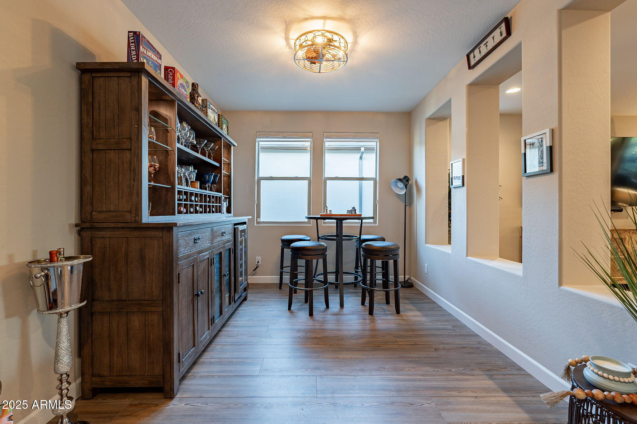 429 E VETERANS Way