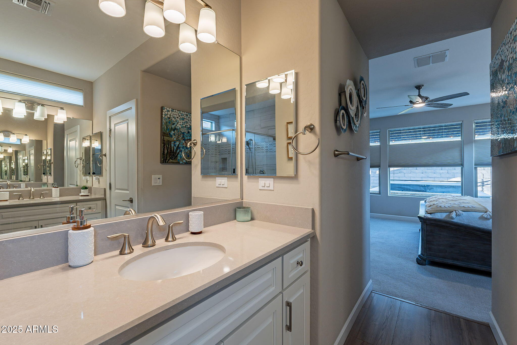 429 E VETERANS Way