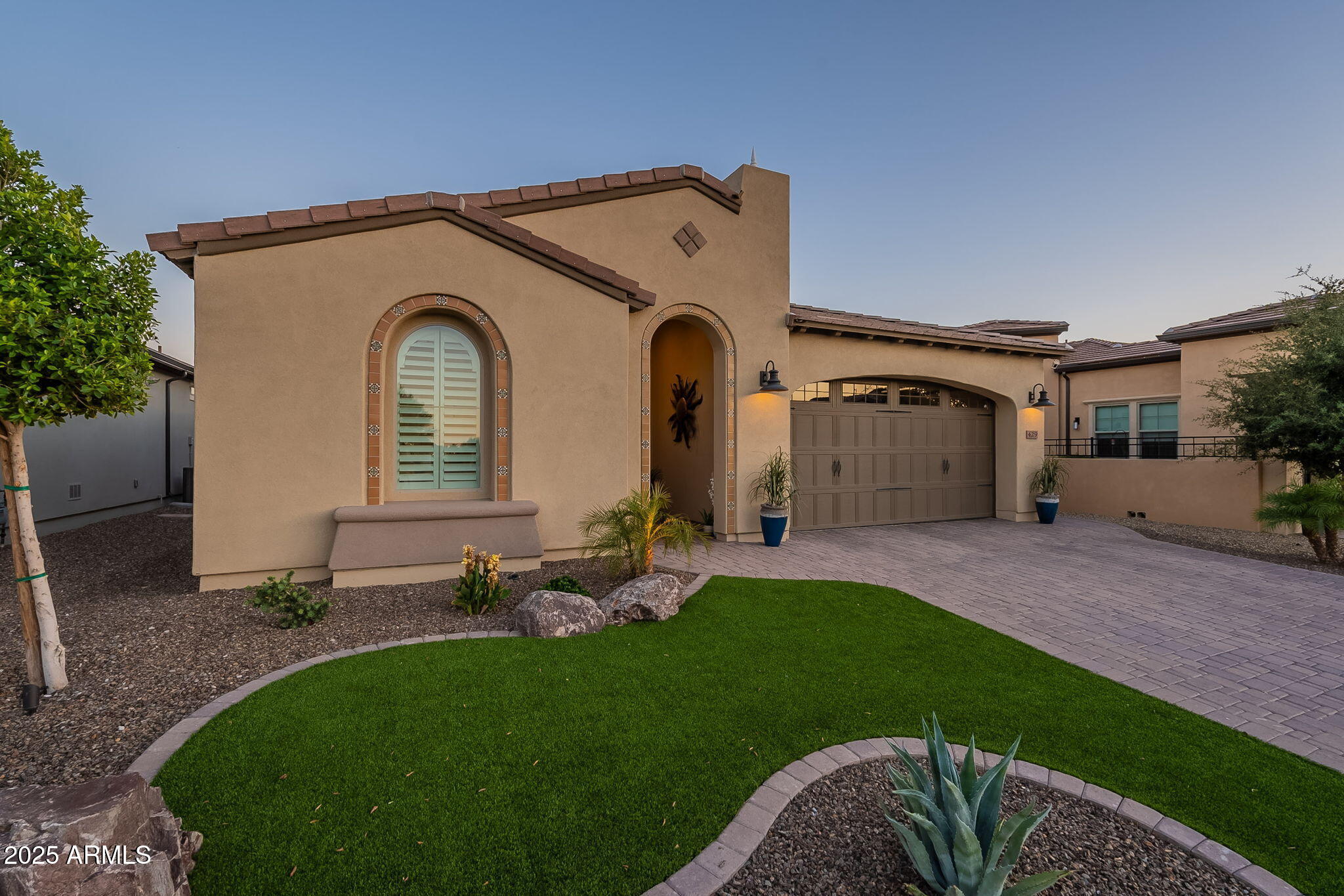 429 E VETERANS Way