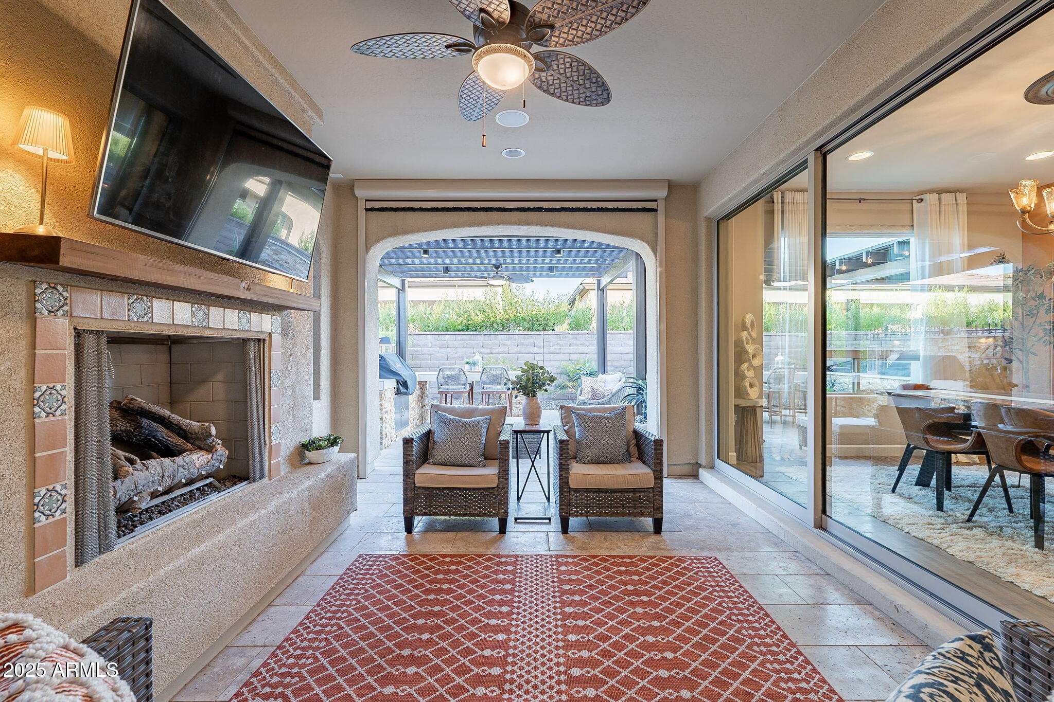 429 E VETERANS Way