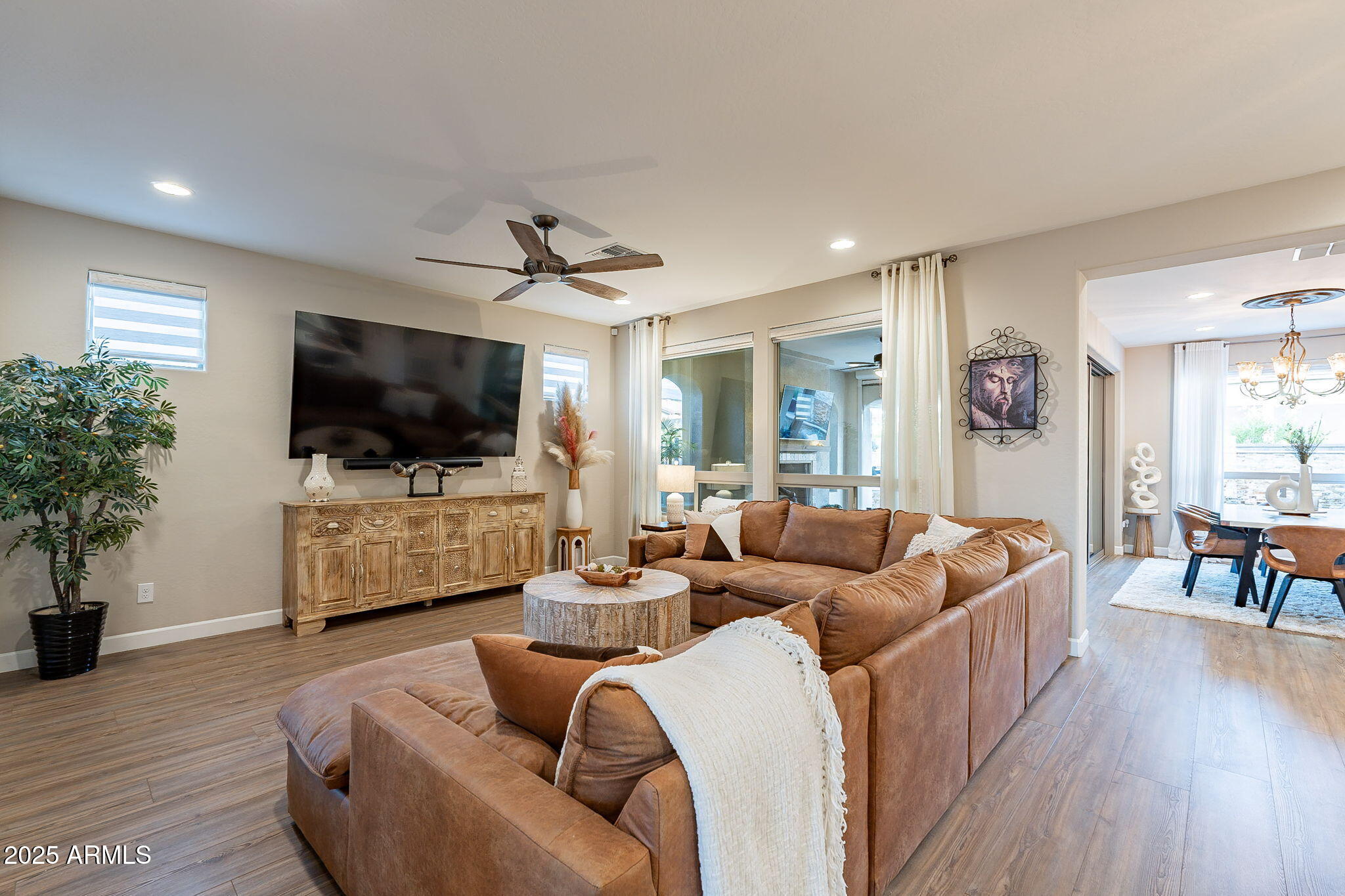 429 E VETERANS Way