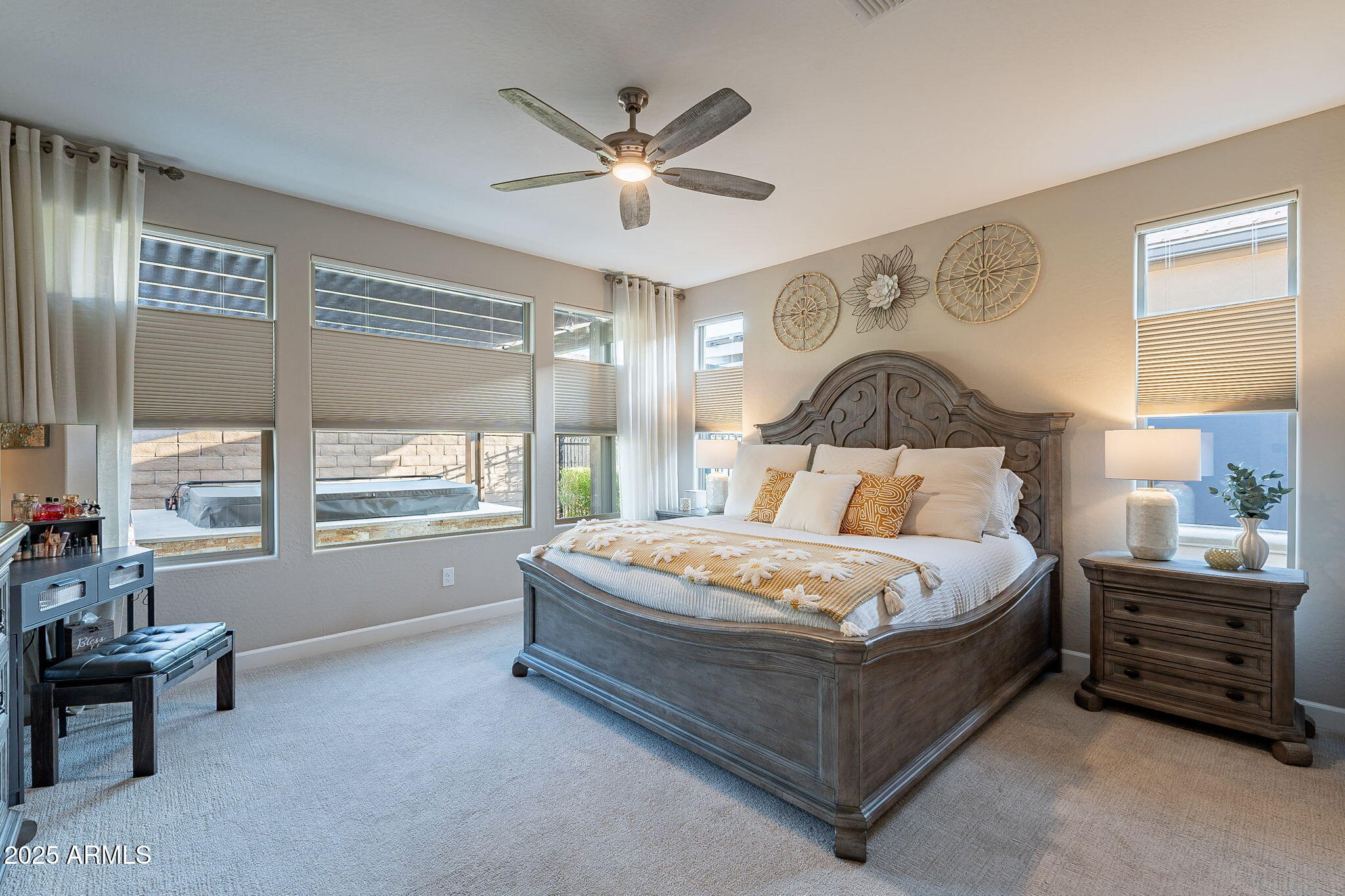 429 E VETERANS Way