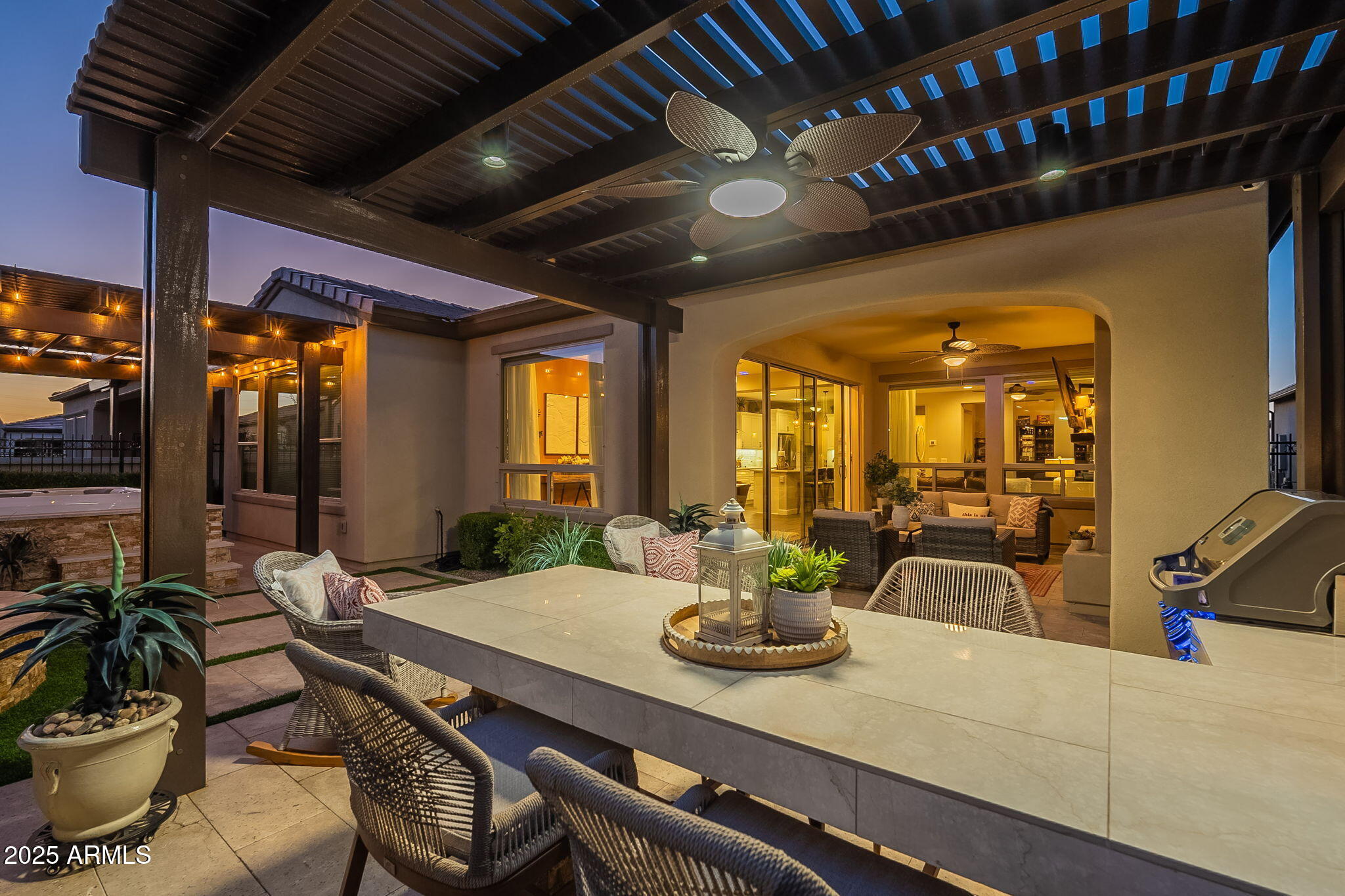 429 E VETERANS Way