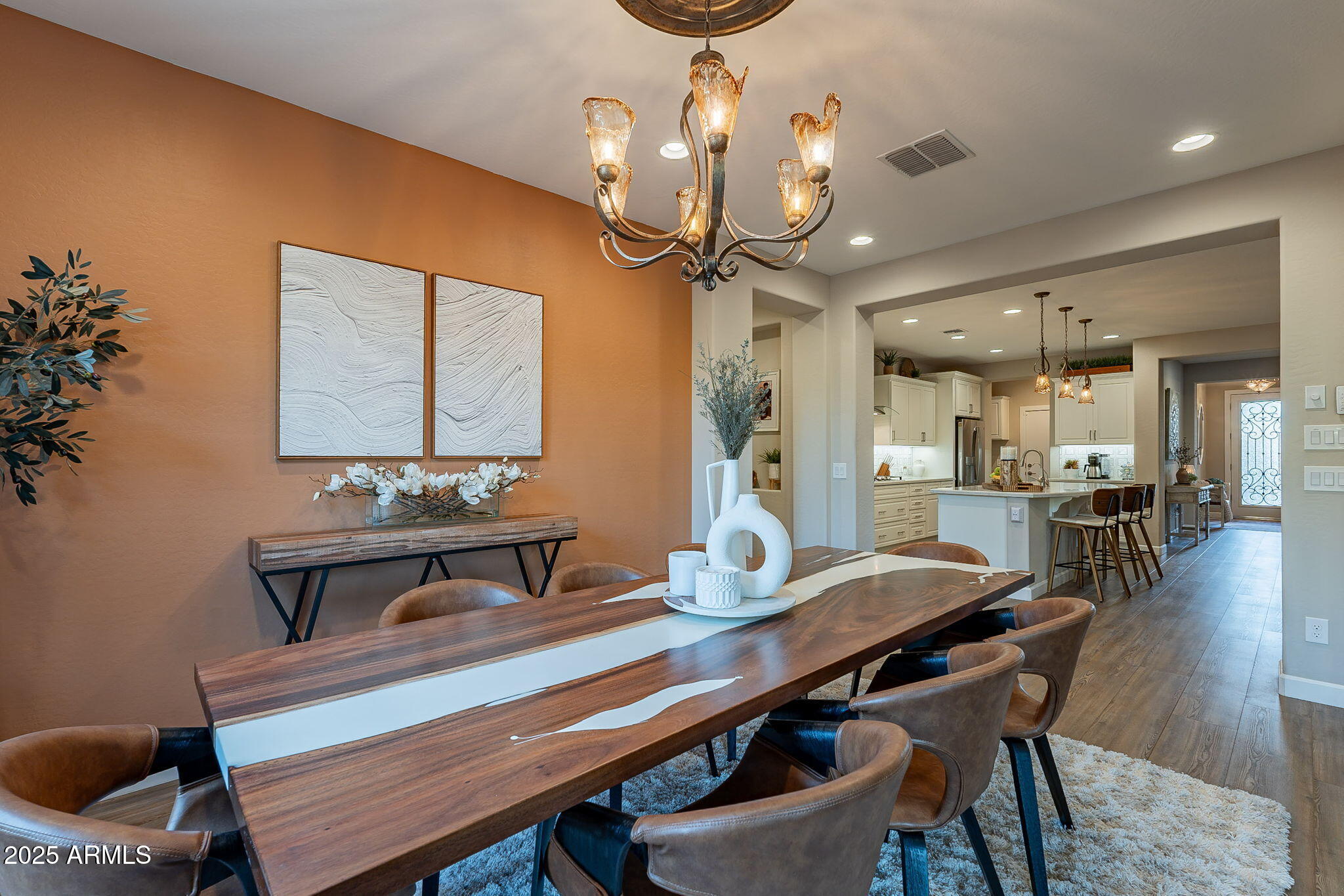 429 E VETERANS Way