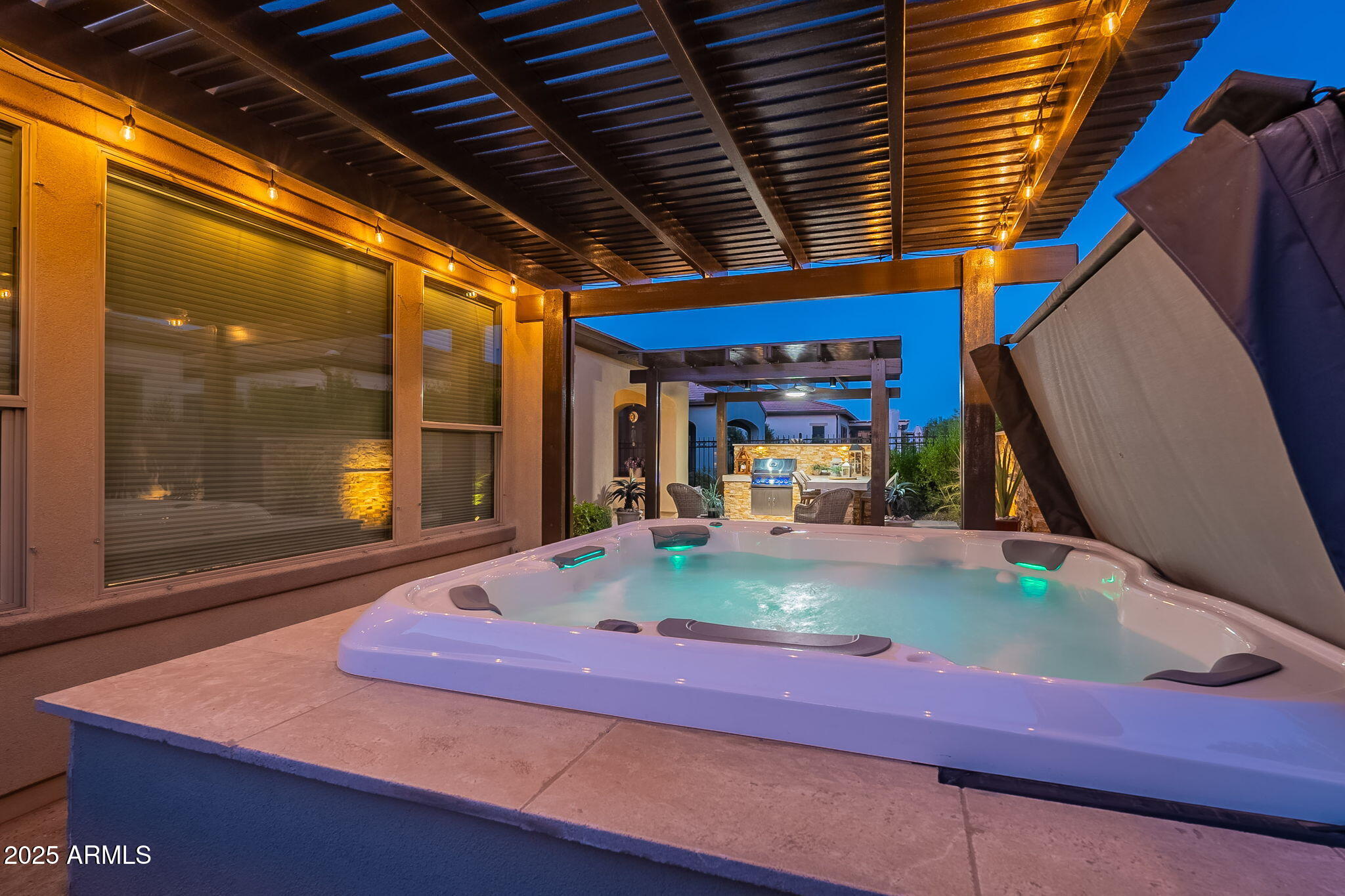 429 E VETERANS Way