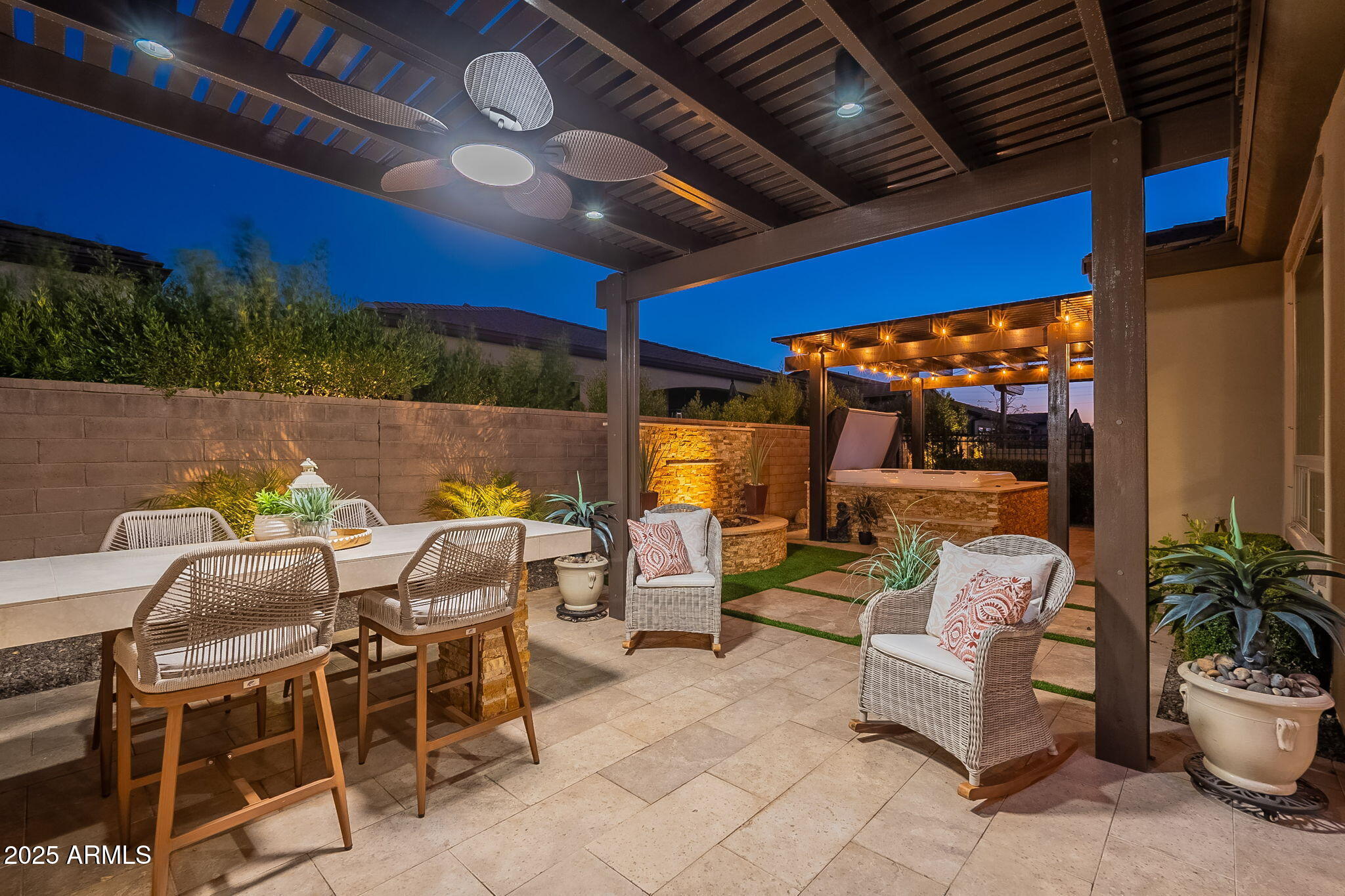 429 E VETERANS Way