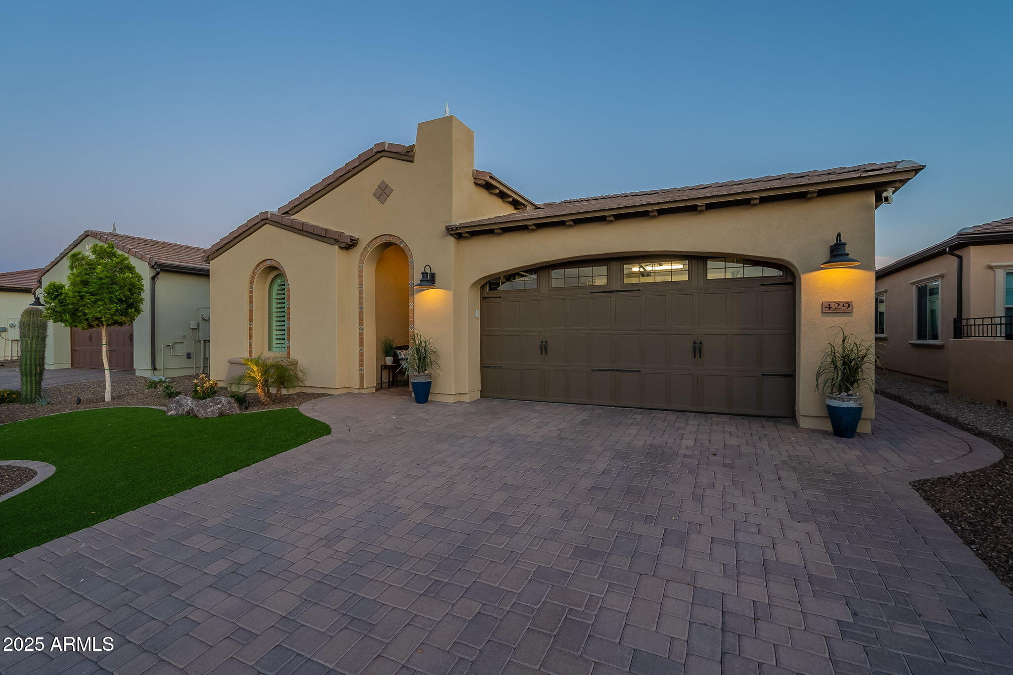 429 E VETERANS Way