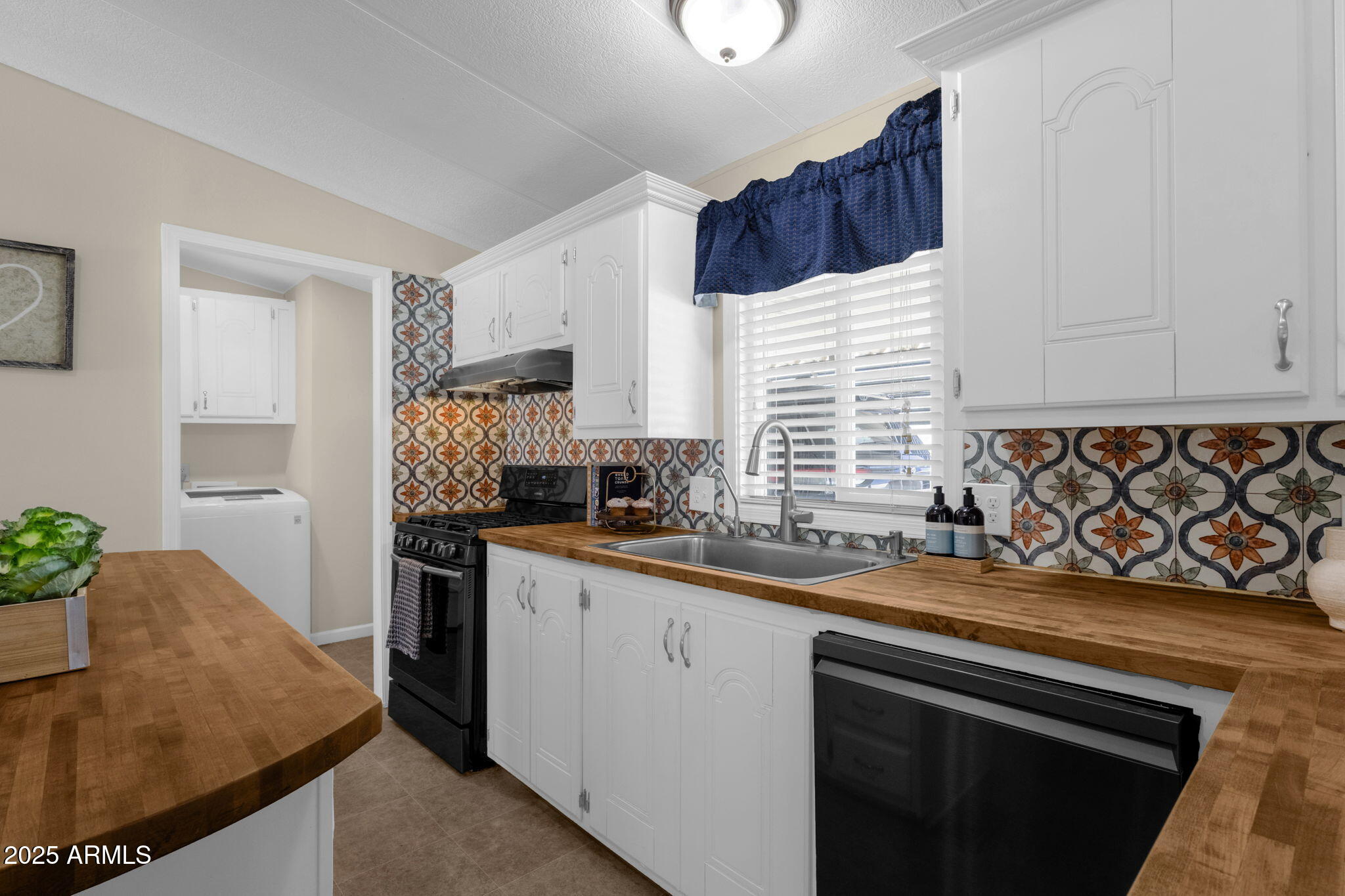 8350 E MCKELLIPS Road, 243