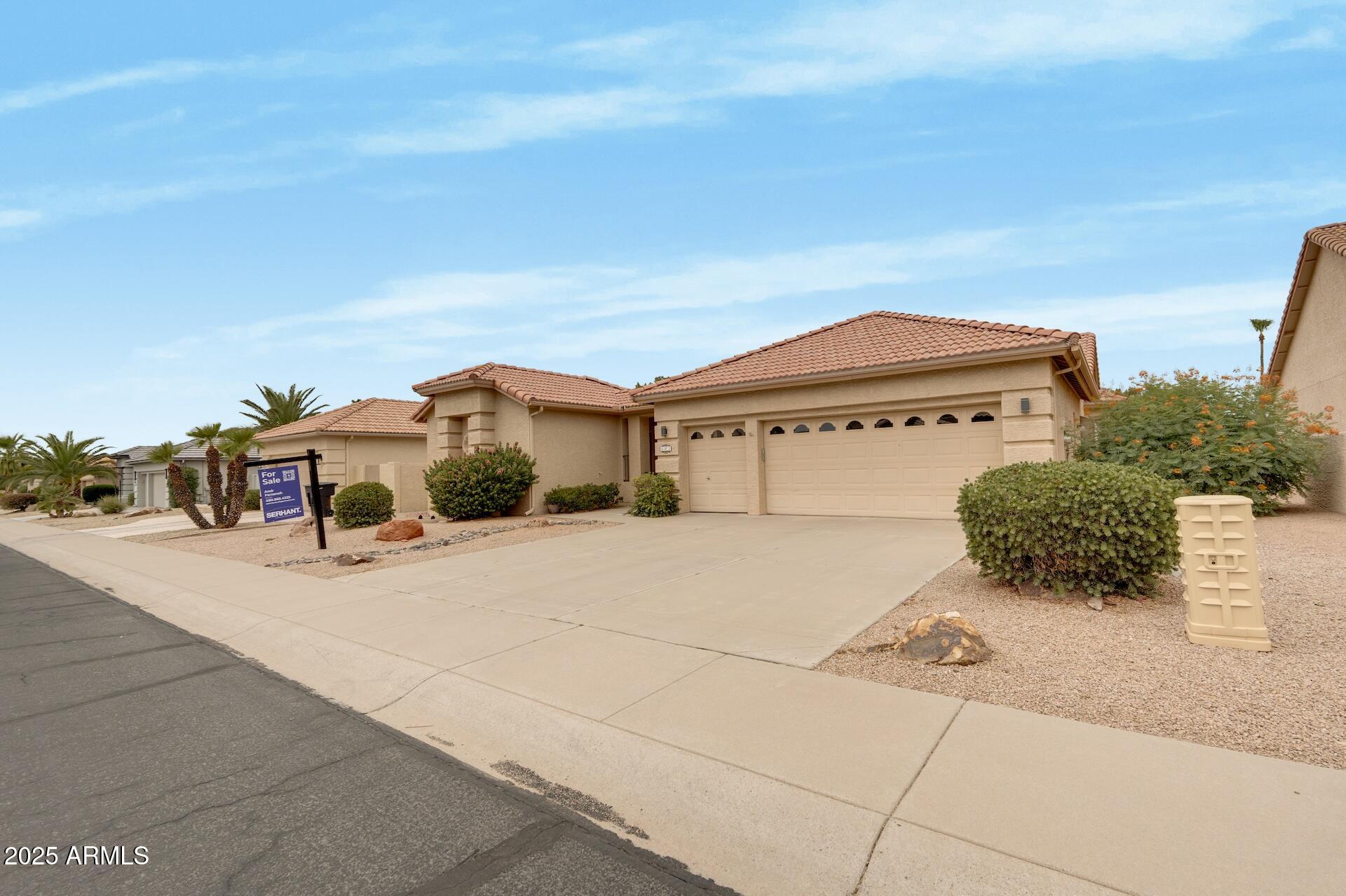 402 W BEECHNUT Place