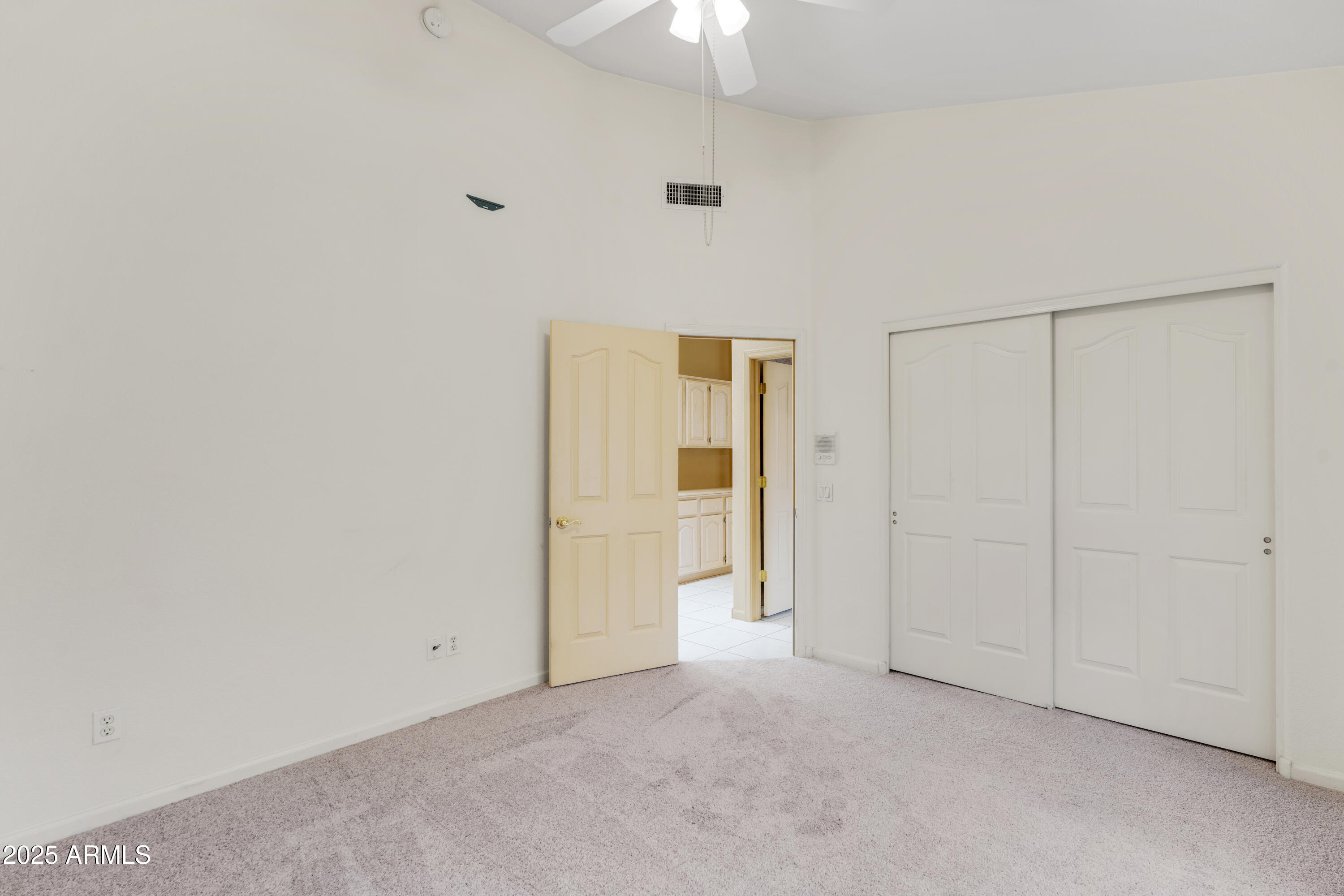 402 W BEECHNUT Place