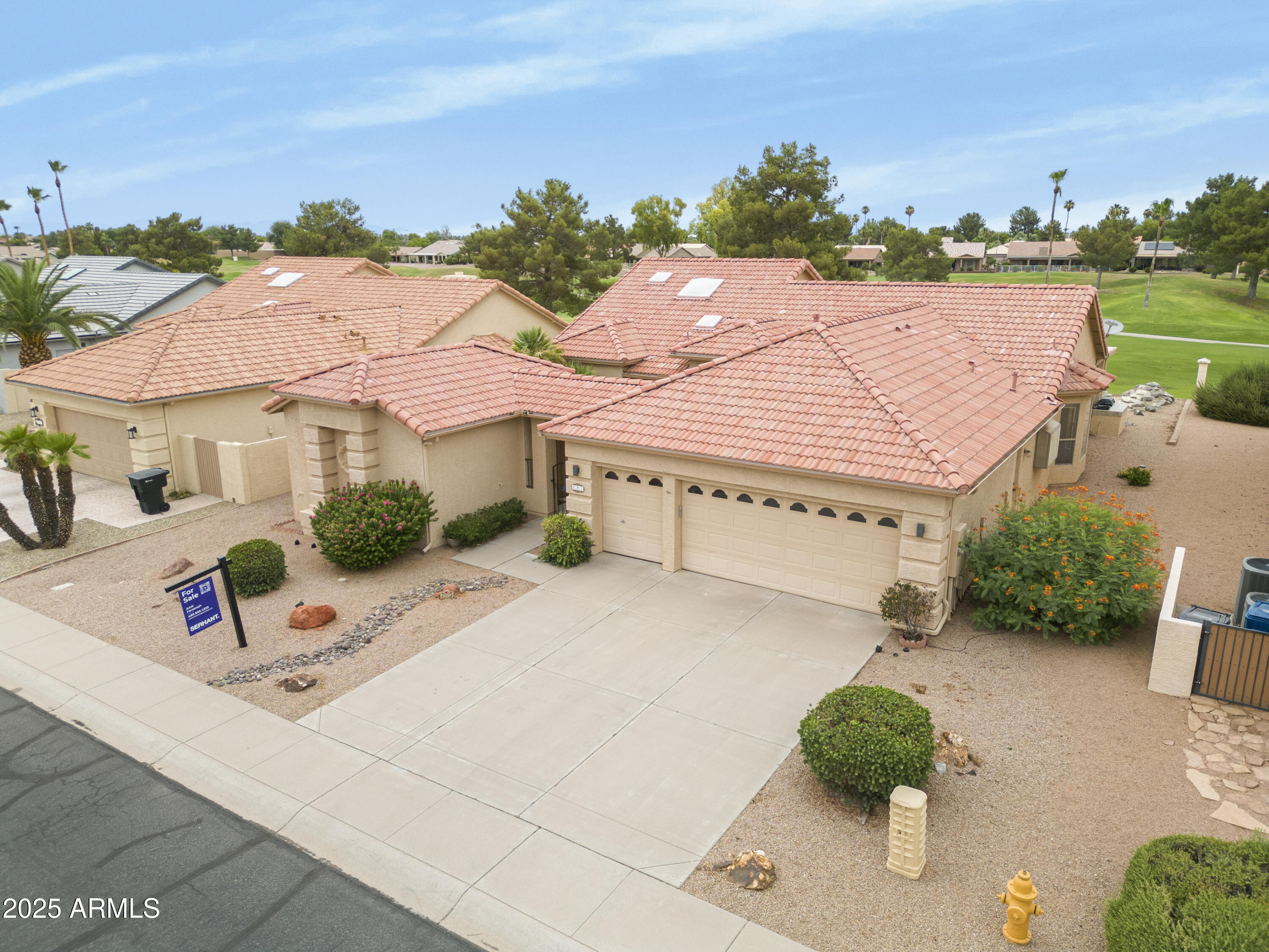 402 W BEECHNUT Place