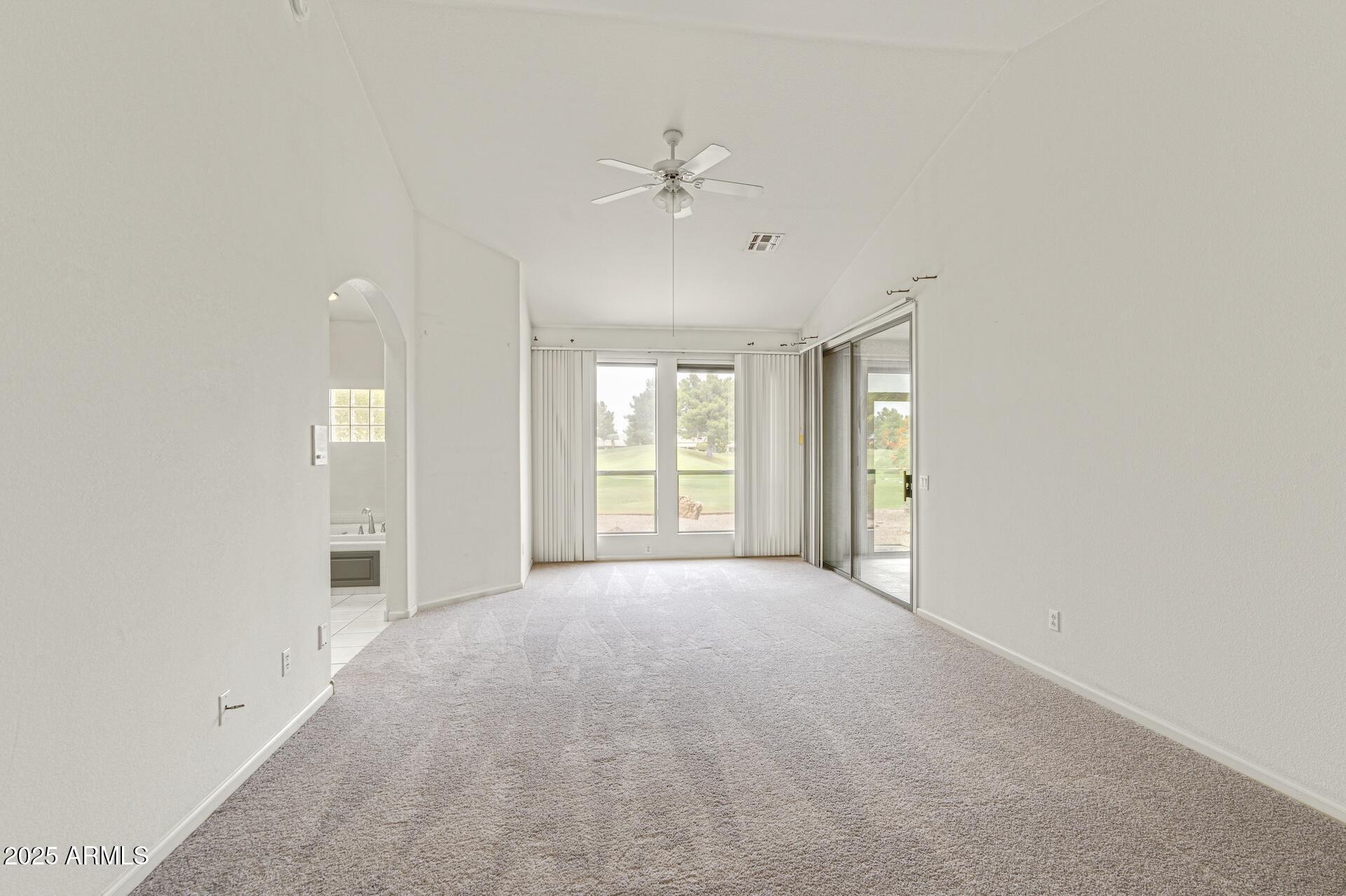 402 W BEECHNUT Place